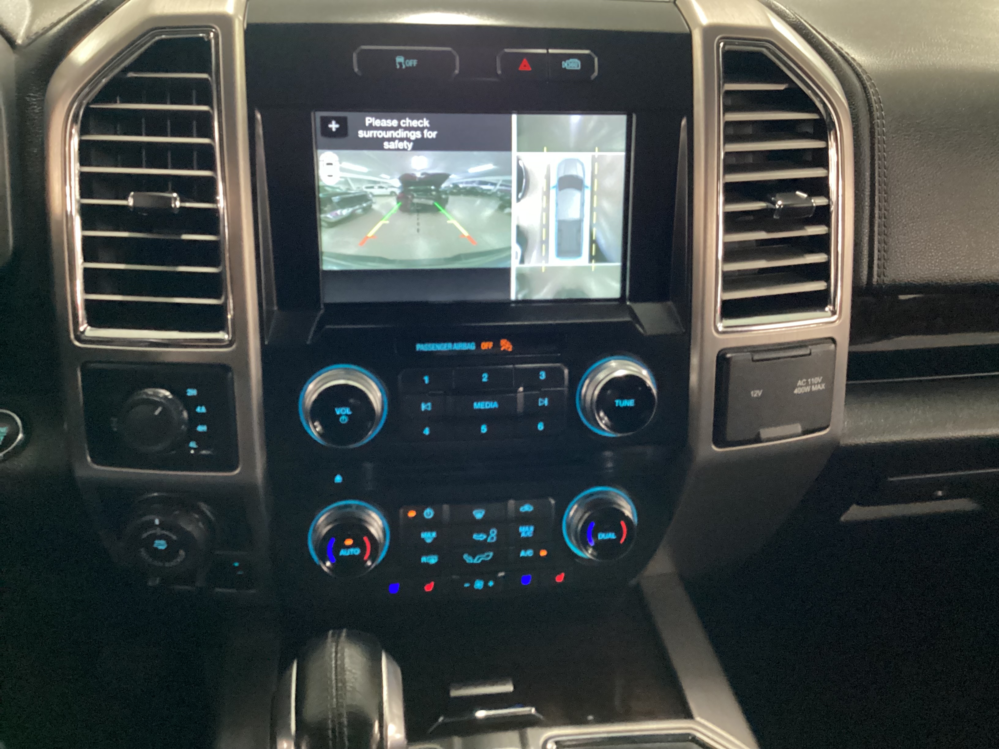 2016 FORD F-150 Platinum SuperCrew 4WD - Image 16
