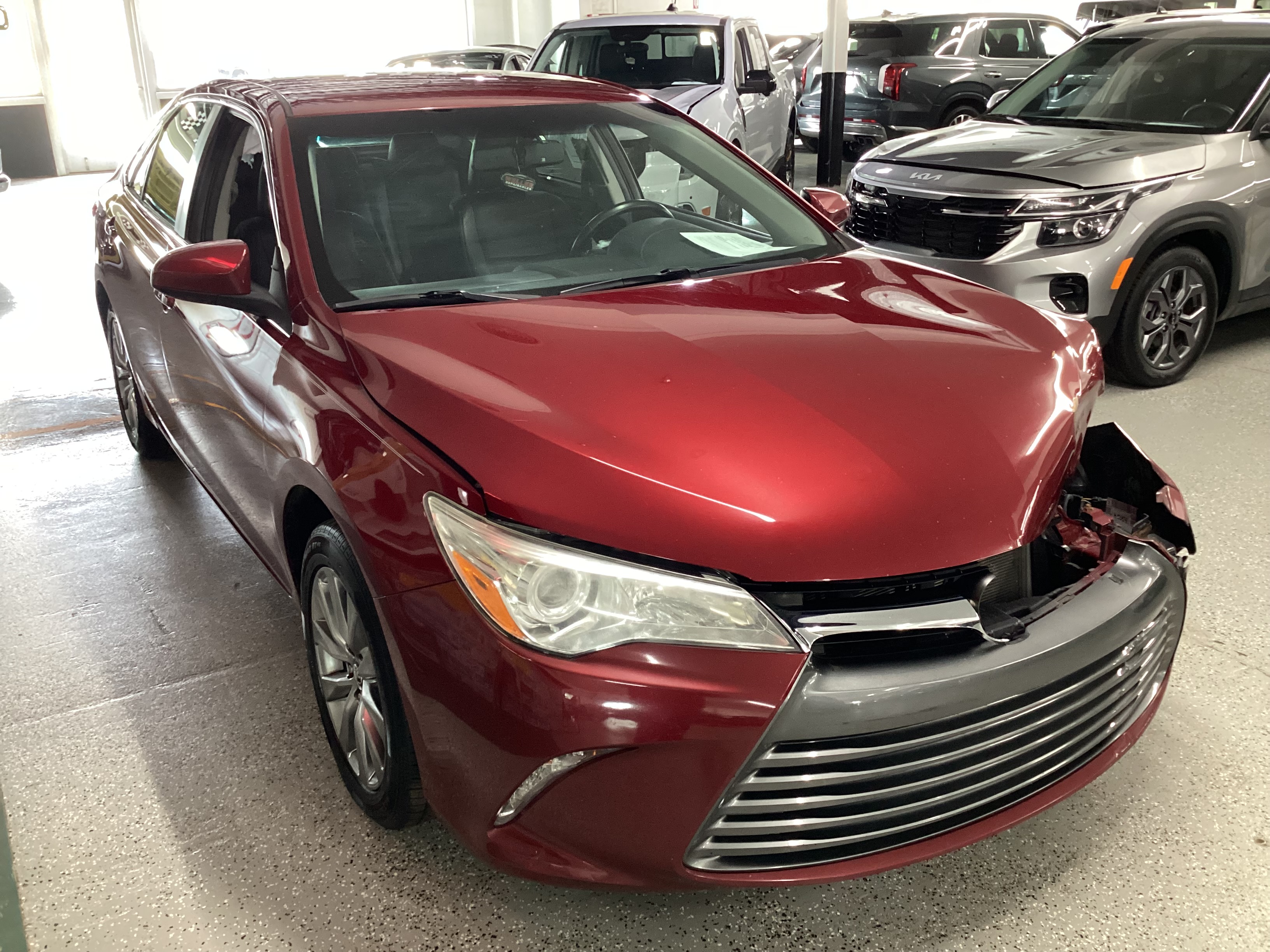 2016 TOYOTA Camry XLE - Image 4