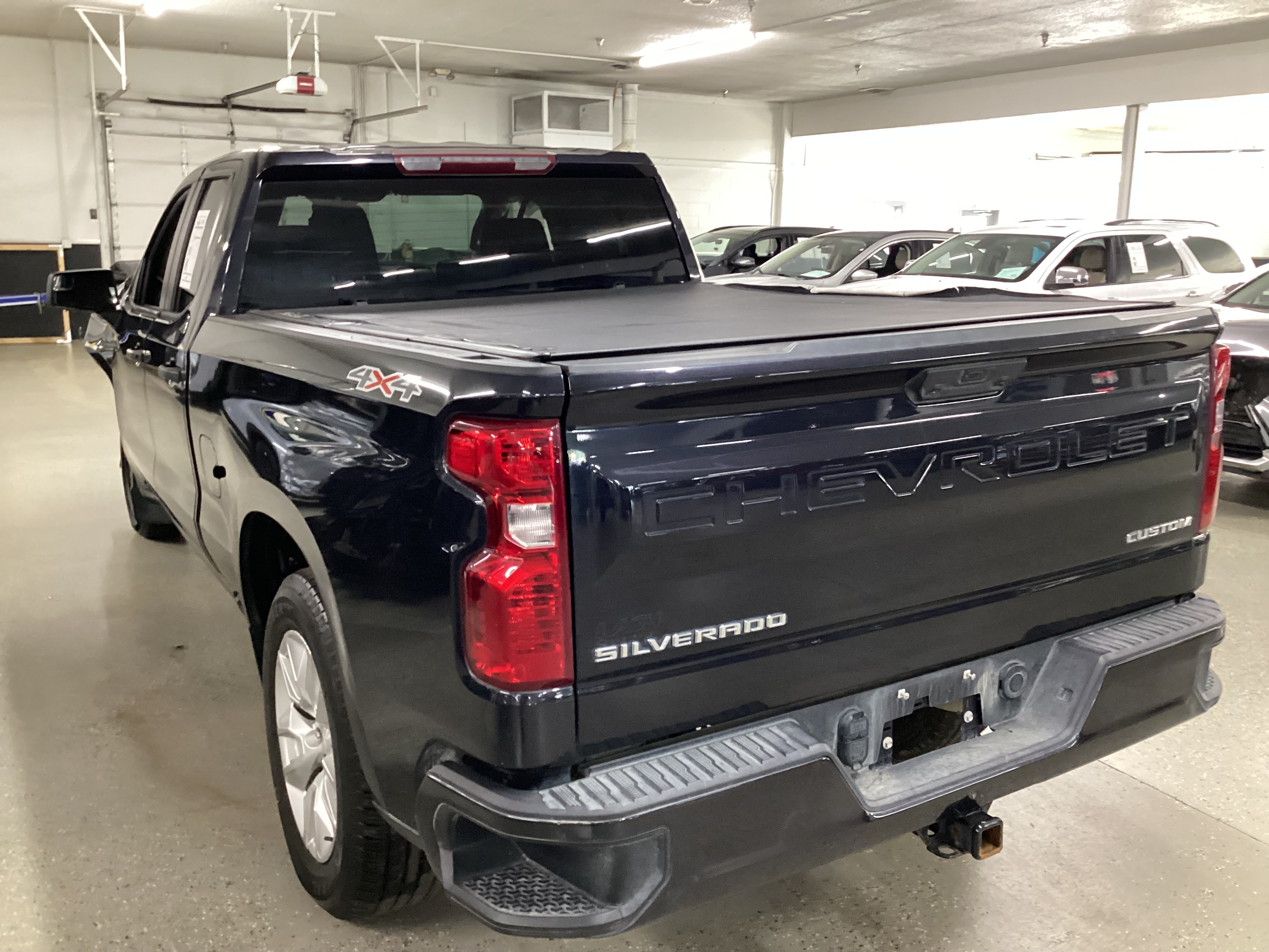 2023 CHEVROLET Silverado Custom 4WD Double Cab - Image 2