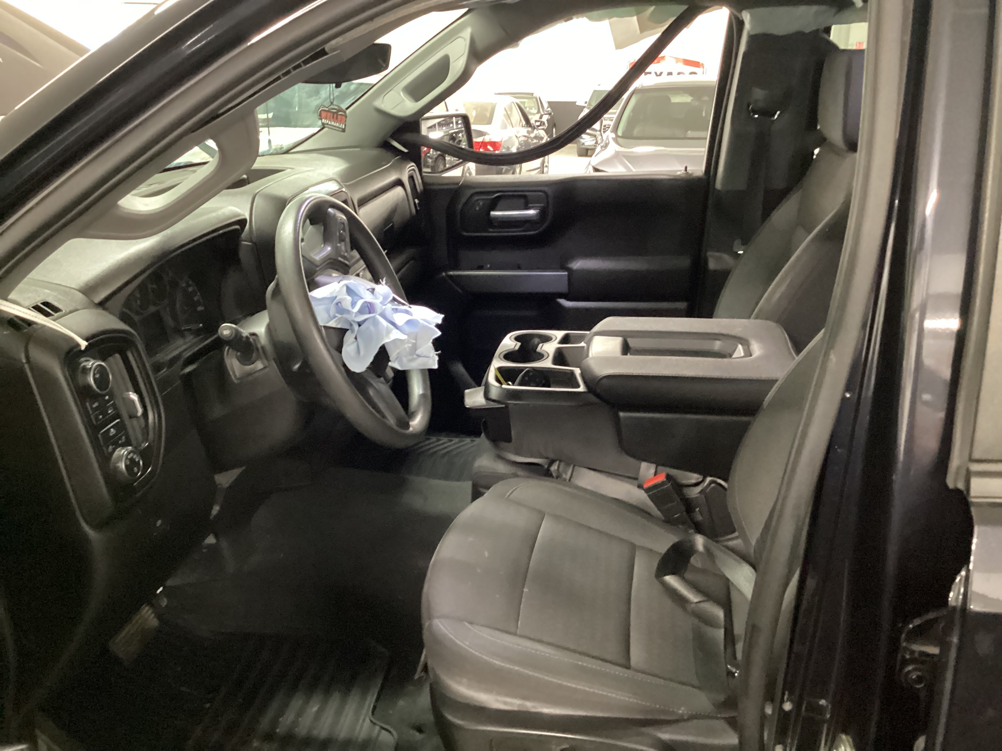 2023 CHEVROLET Silverado Custom 4WD Double Cab - Image 10