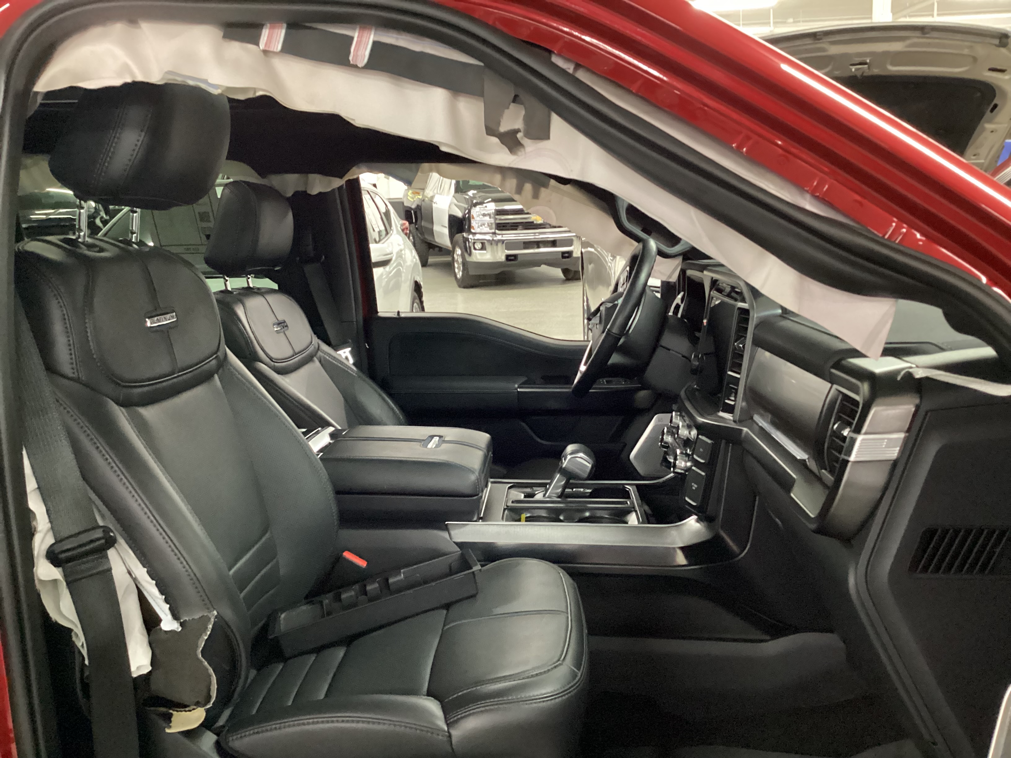 2025 FORD F-150 SuperCrew Platinum 4WD - Image 13