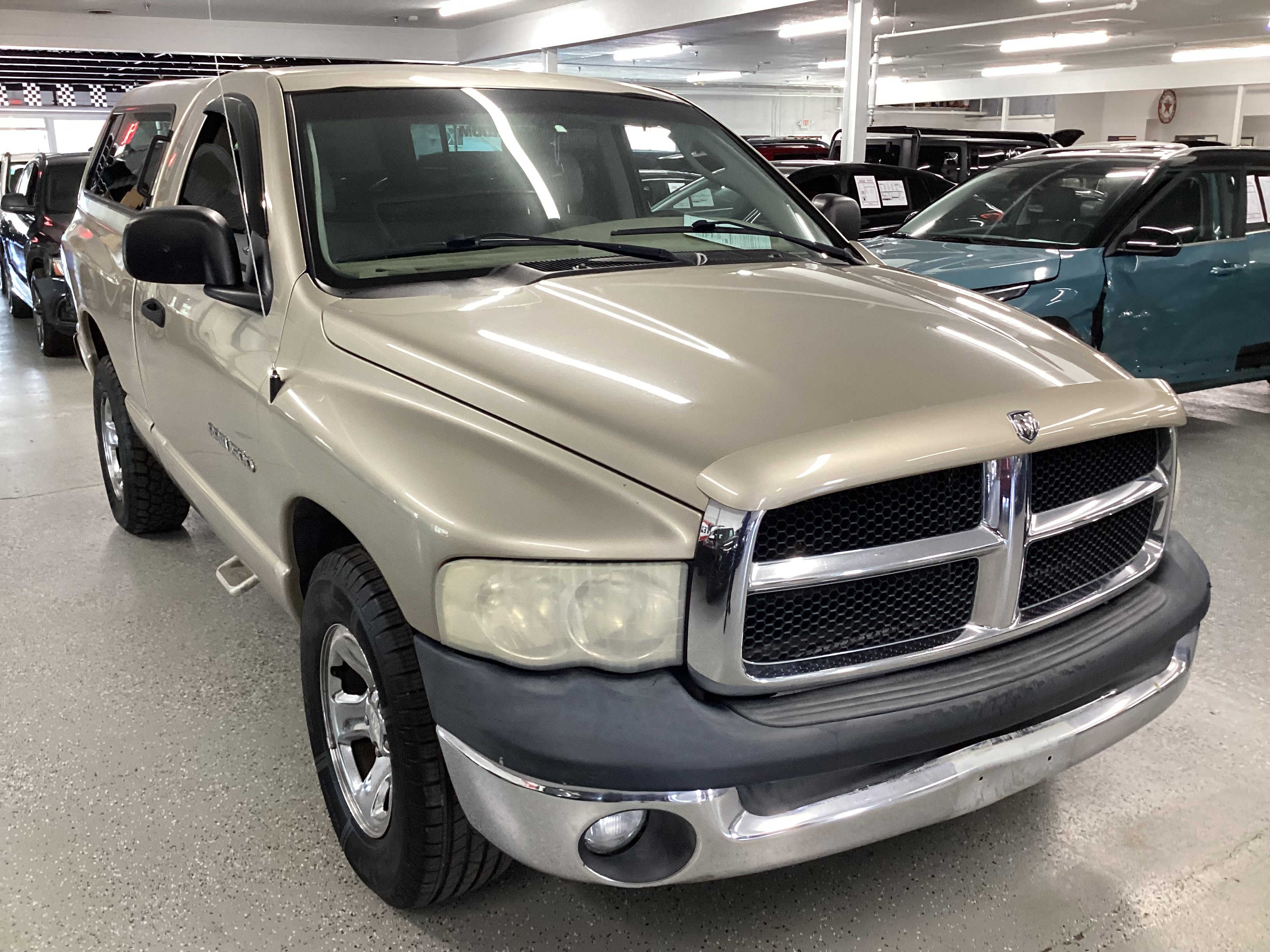 2003 DODGE Ram 1500 Regular Cab - Image 4