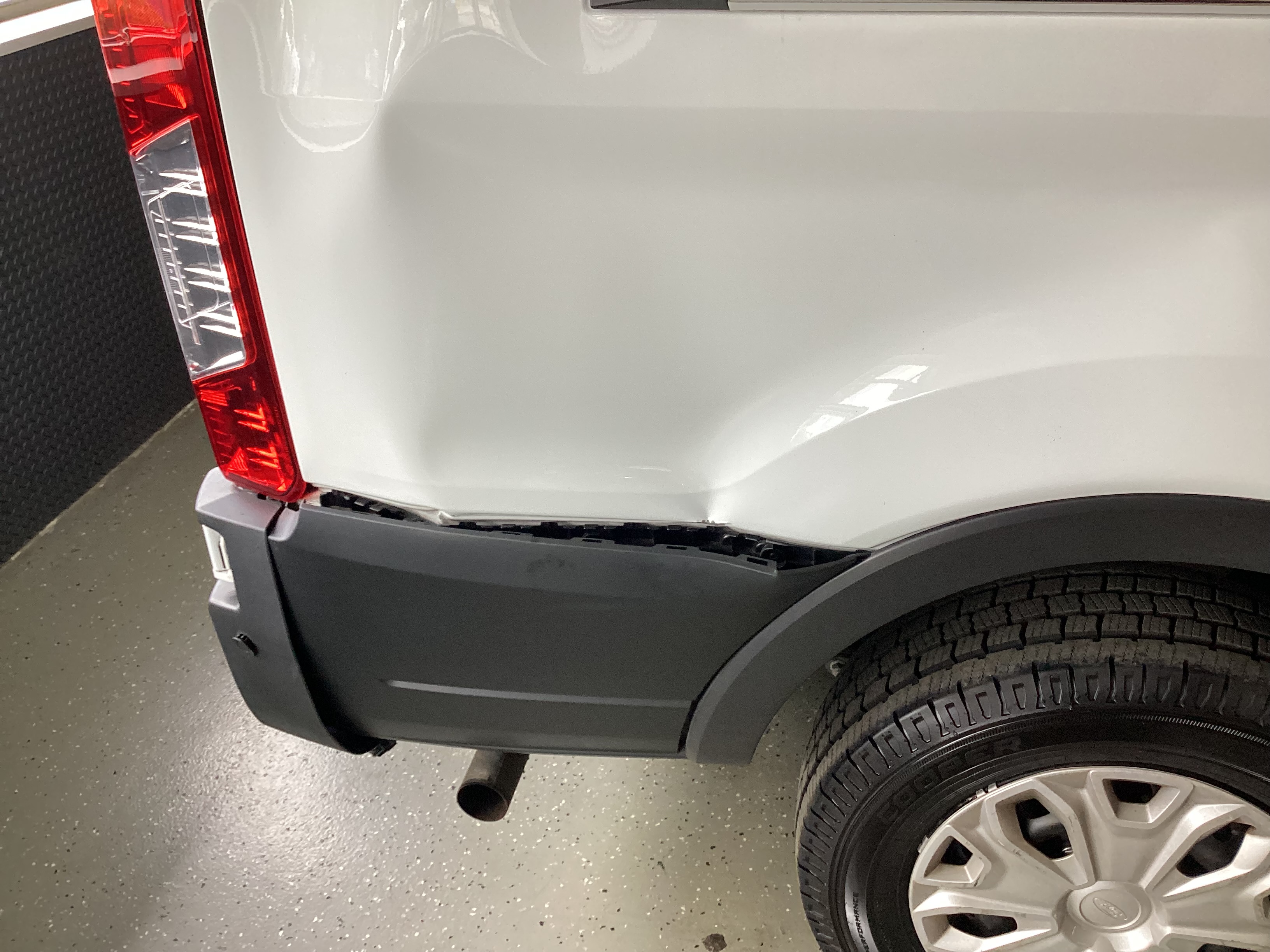 2023 FORD Transit 350 LR Passenger Van XLT - Image 7
