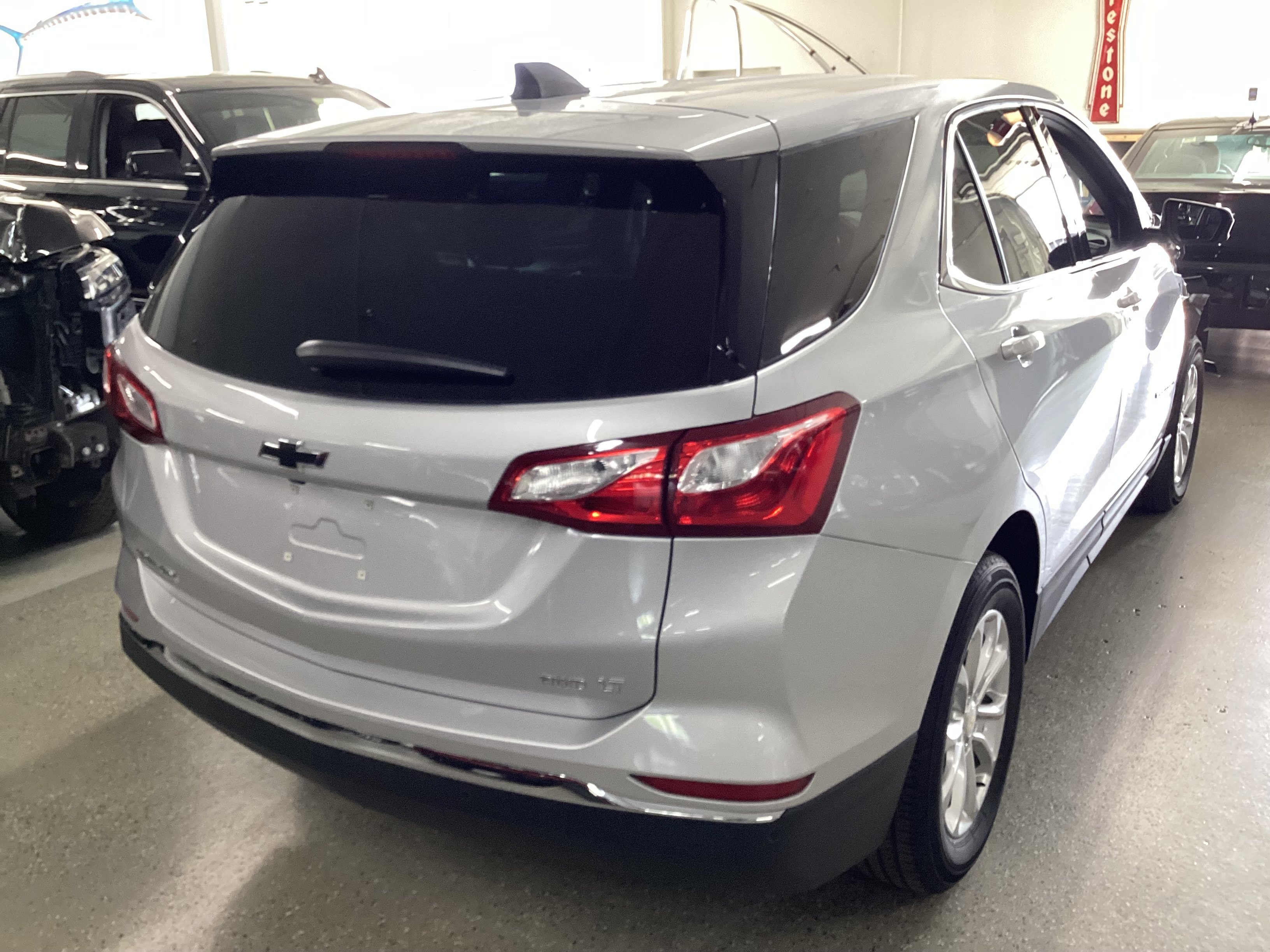 2020 CHEVROLET Equinox LT AWD - Image 3