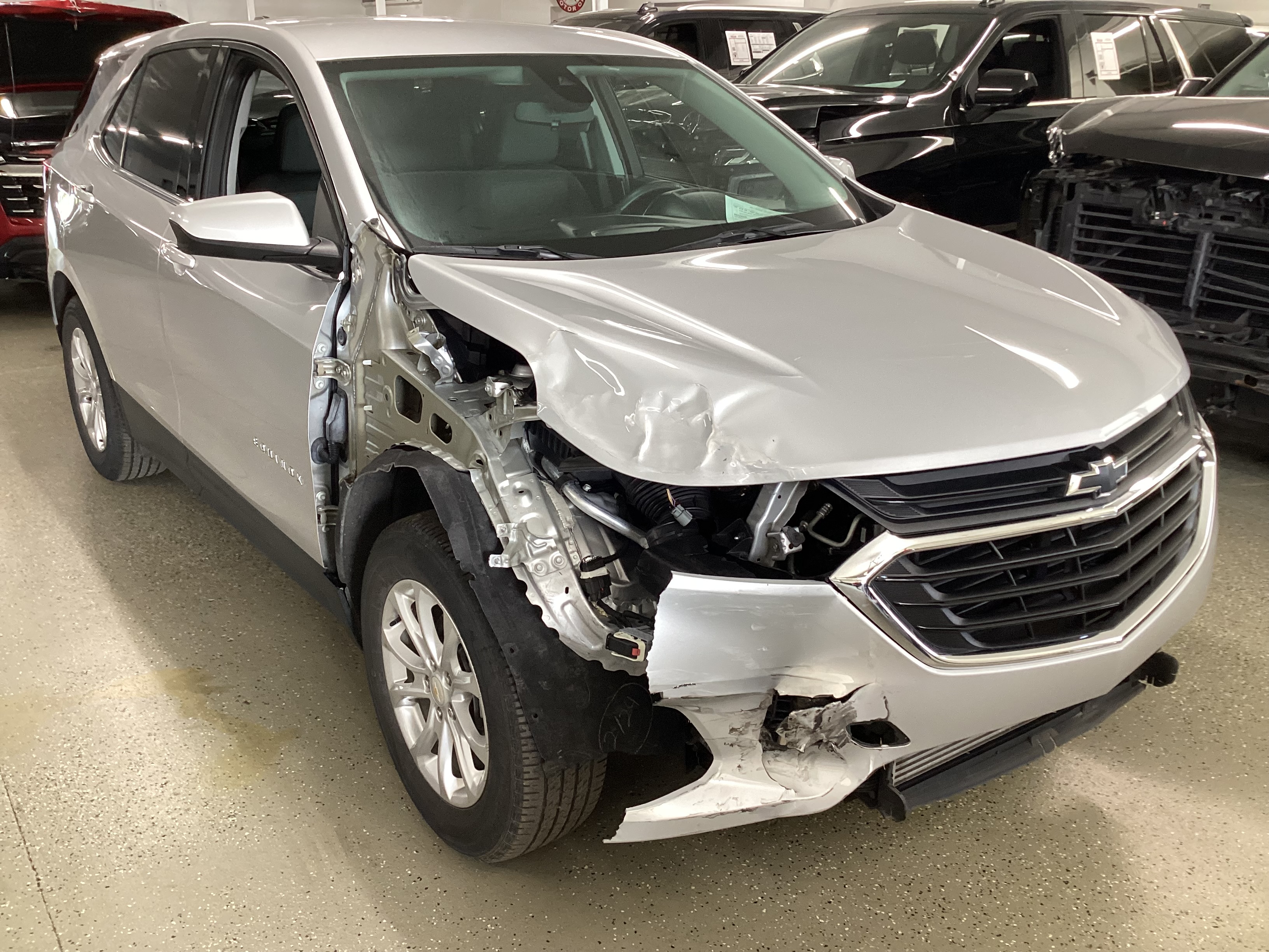 2020 CHEVROLET Equinox LT AWD - Image 4