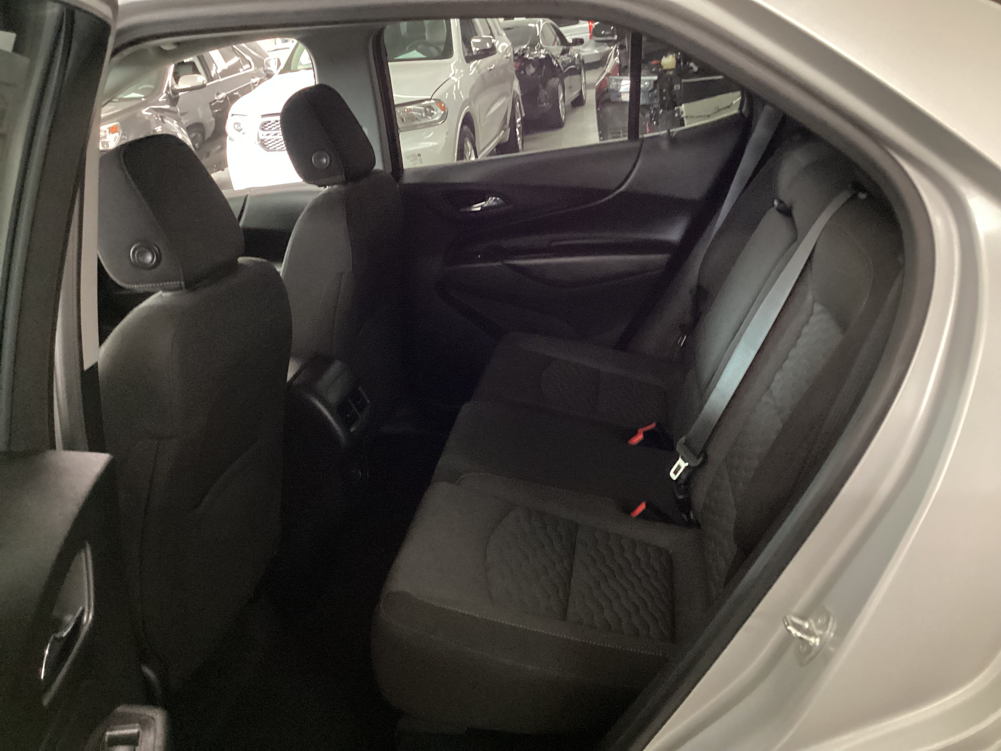 2020 CHEVROLET Equinox LT AWD - Image 9