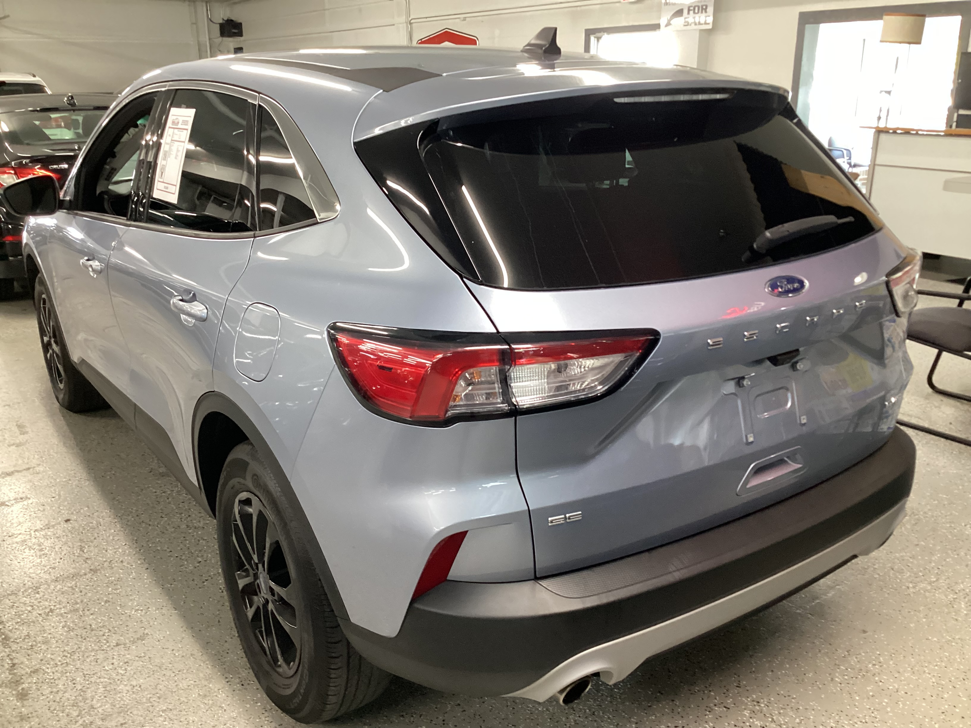 2022 FORD Escape SE AWD - Image 2