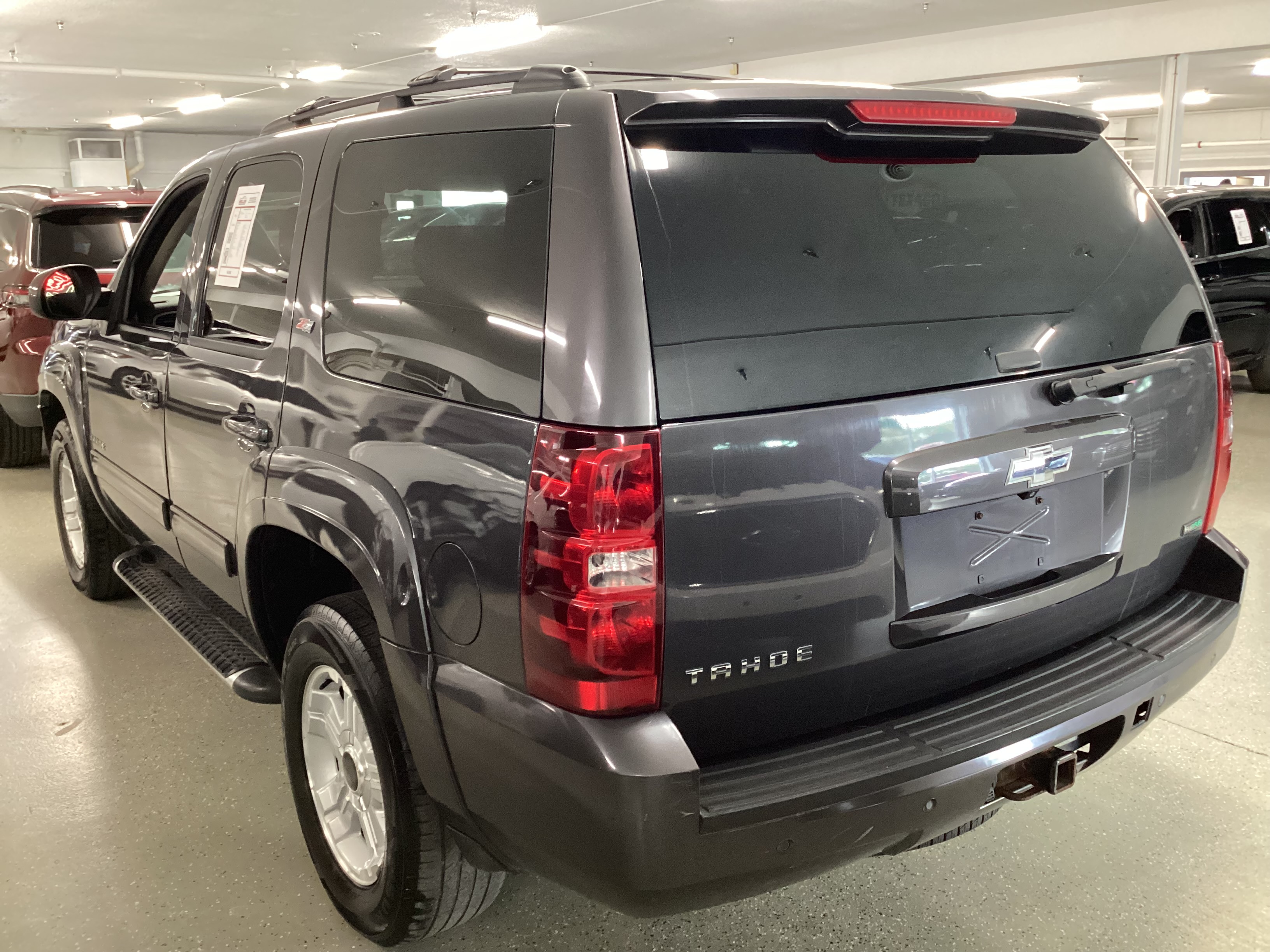 2010 CHEVROLET Tahoe LT 4WD - Image 2