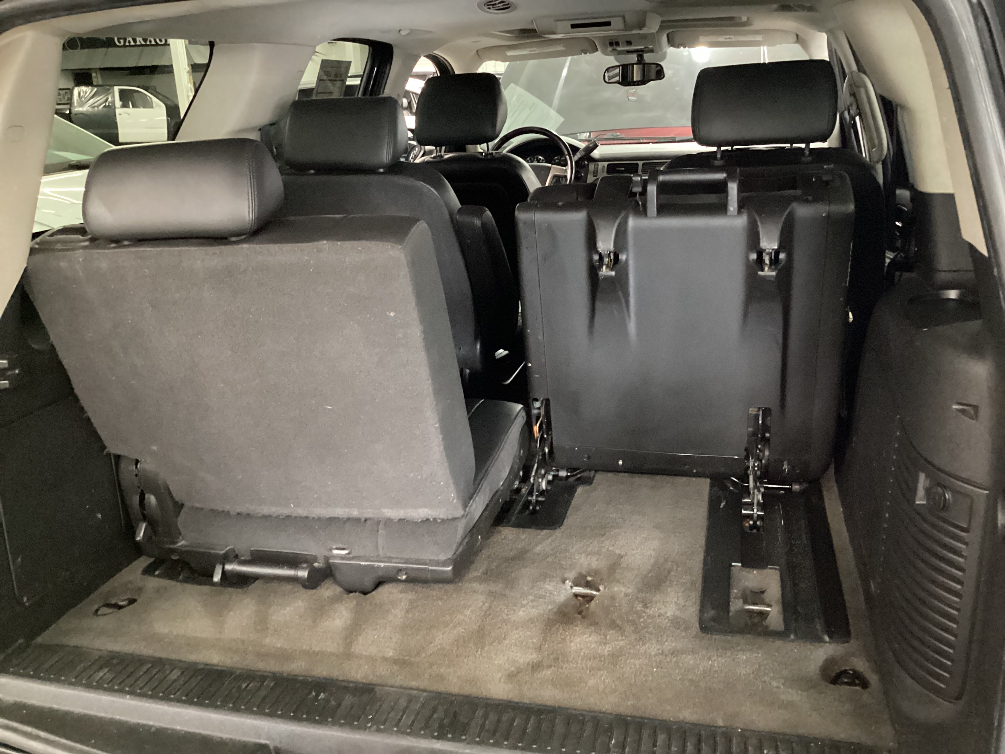 2010 CHEVROLET Tahoe LT 4WD - Image 10