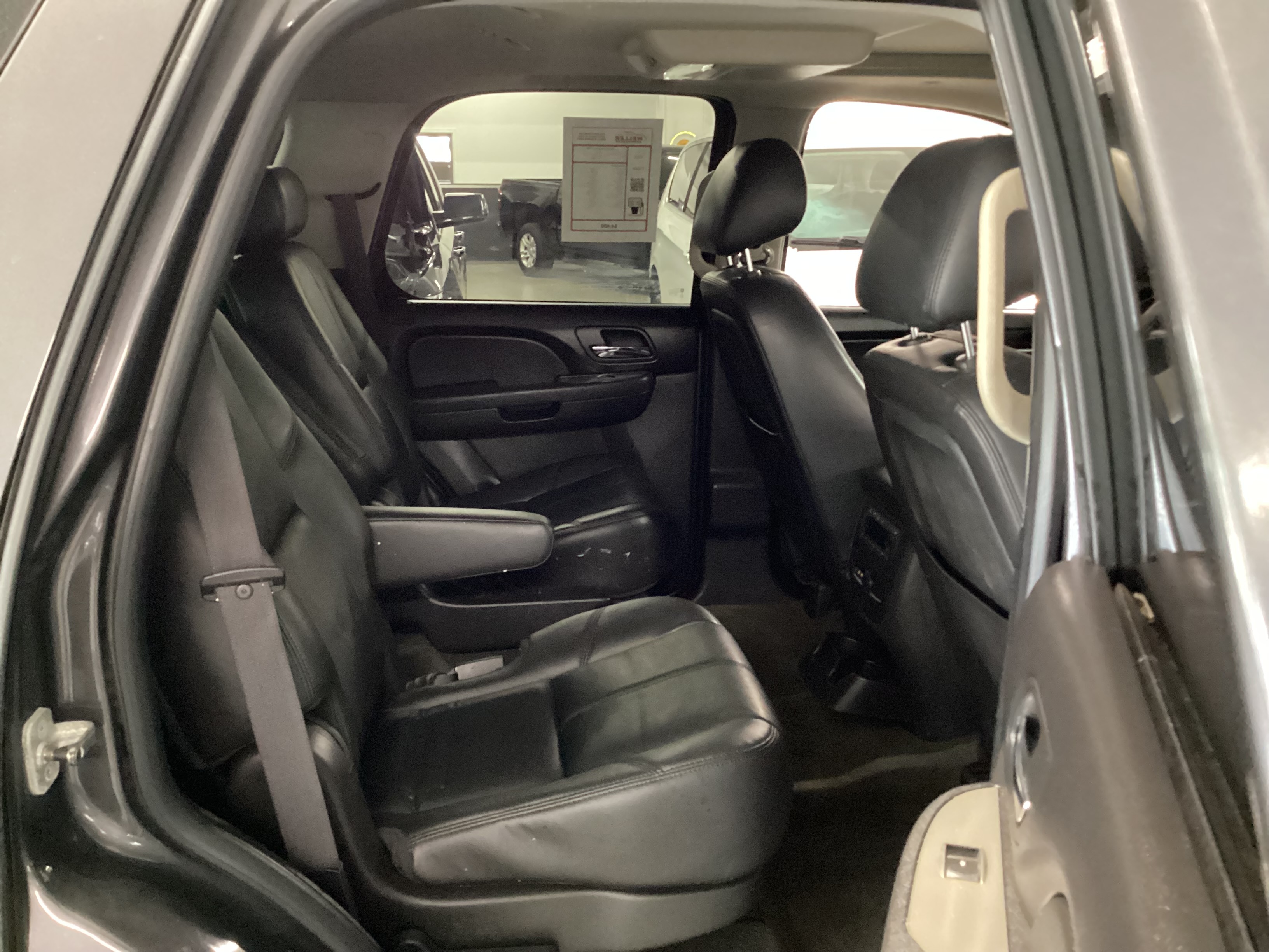 2010 CHEVROLET Tahoe LT 4WD - Image 11