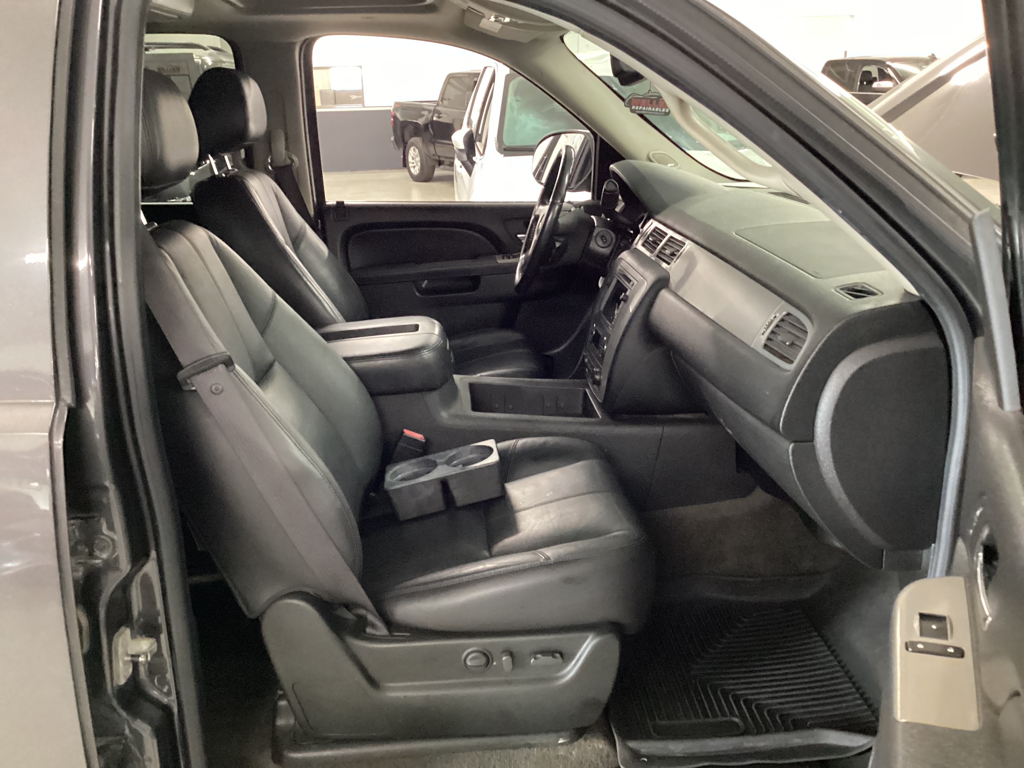 2010 CHEVROLET Tahoe LT 4WD - Image 12