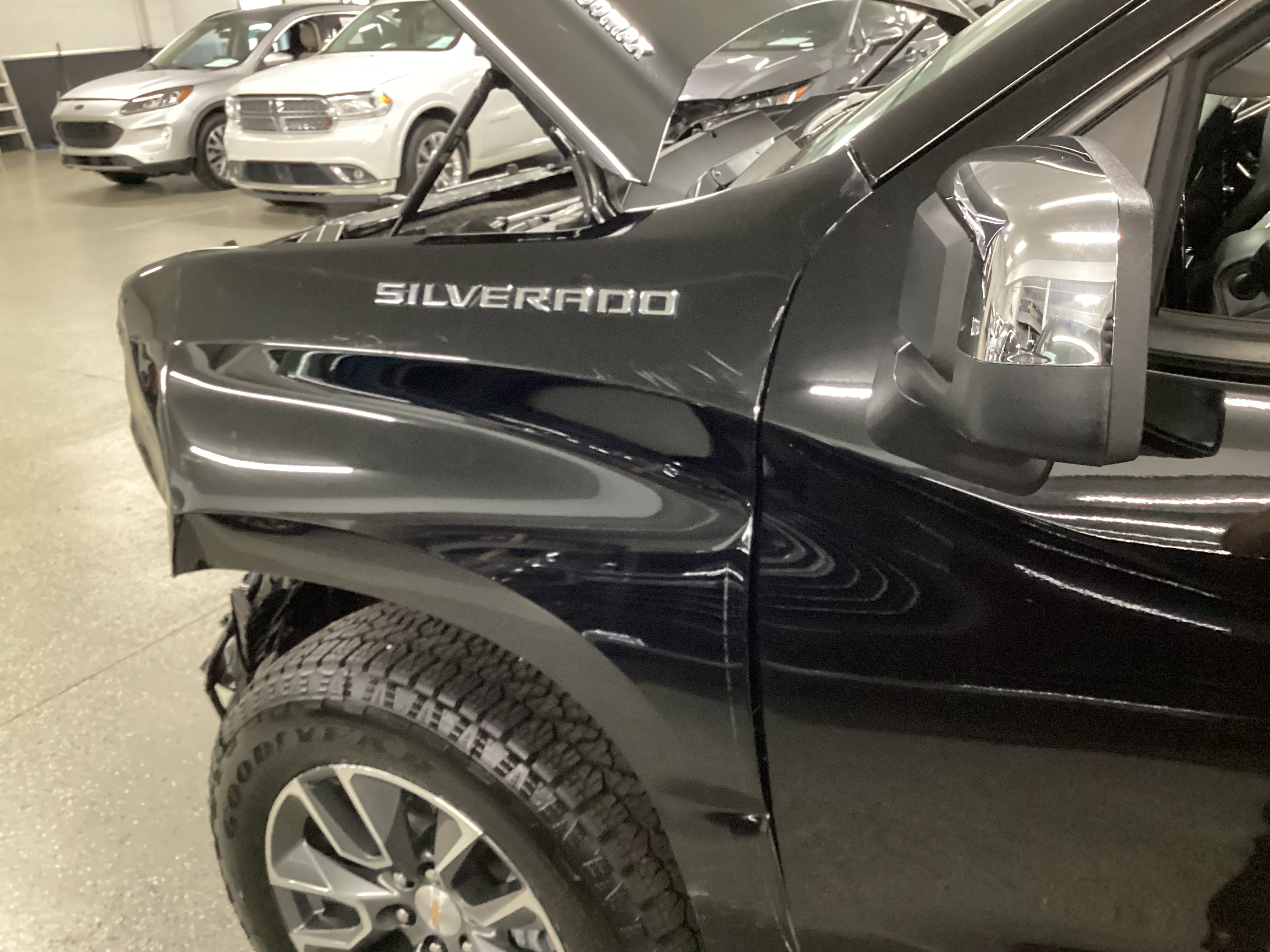 2026 CHEVROLET Silverado 4x4 LT w/2FL Crew Cab - Image 8