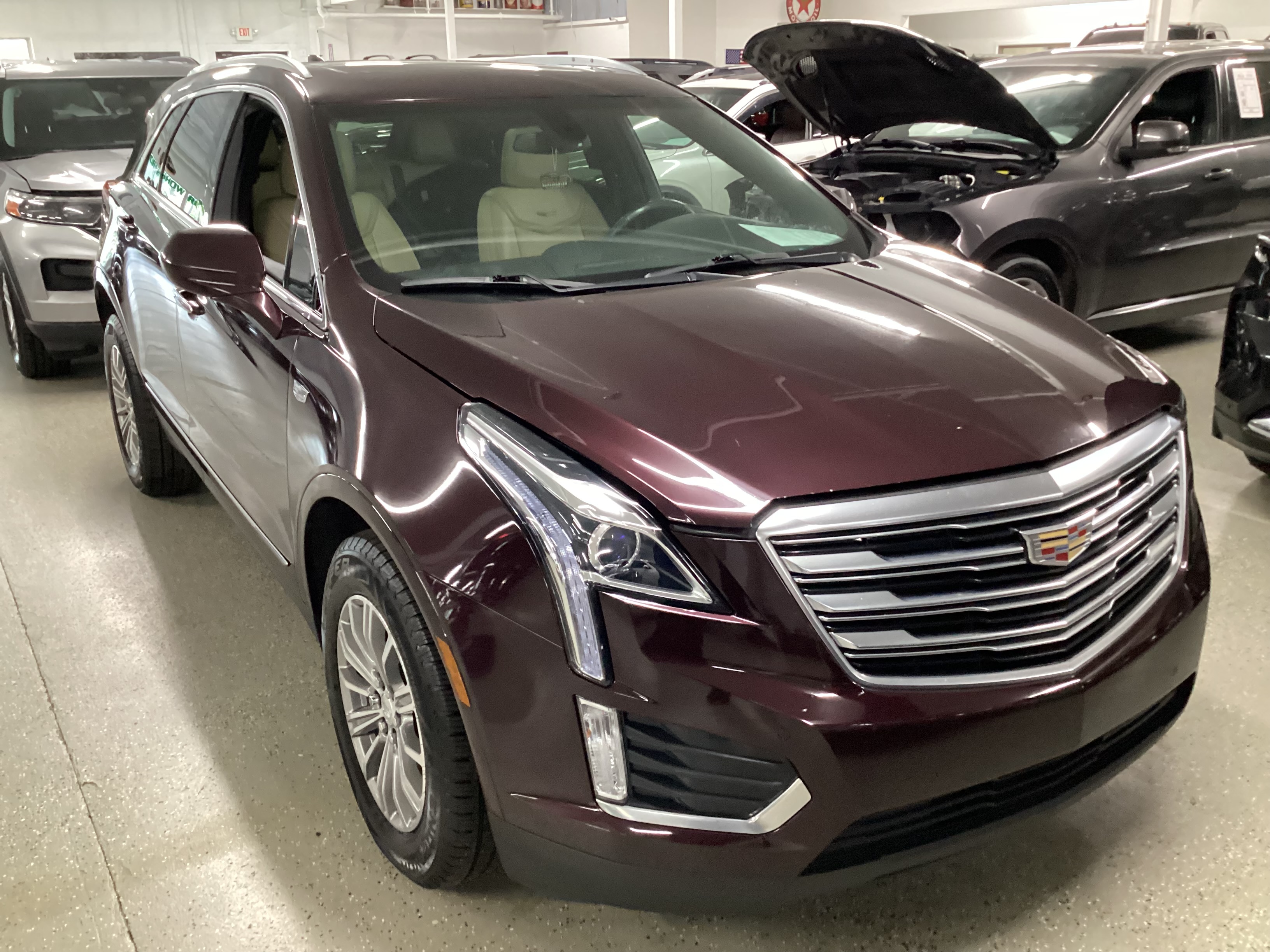 2017 CADILLAC XT5 Luxury AWD - Image 4