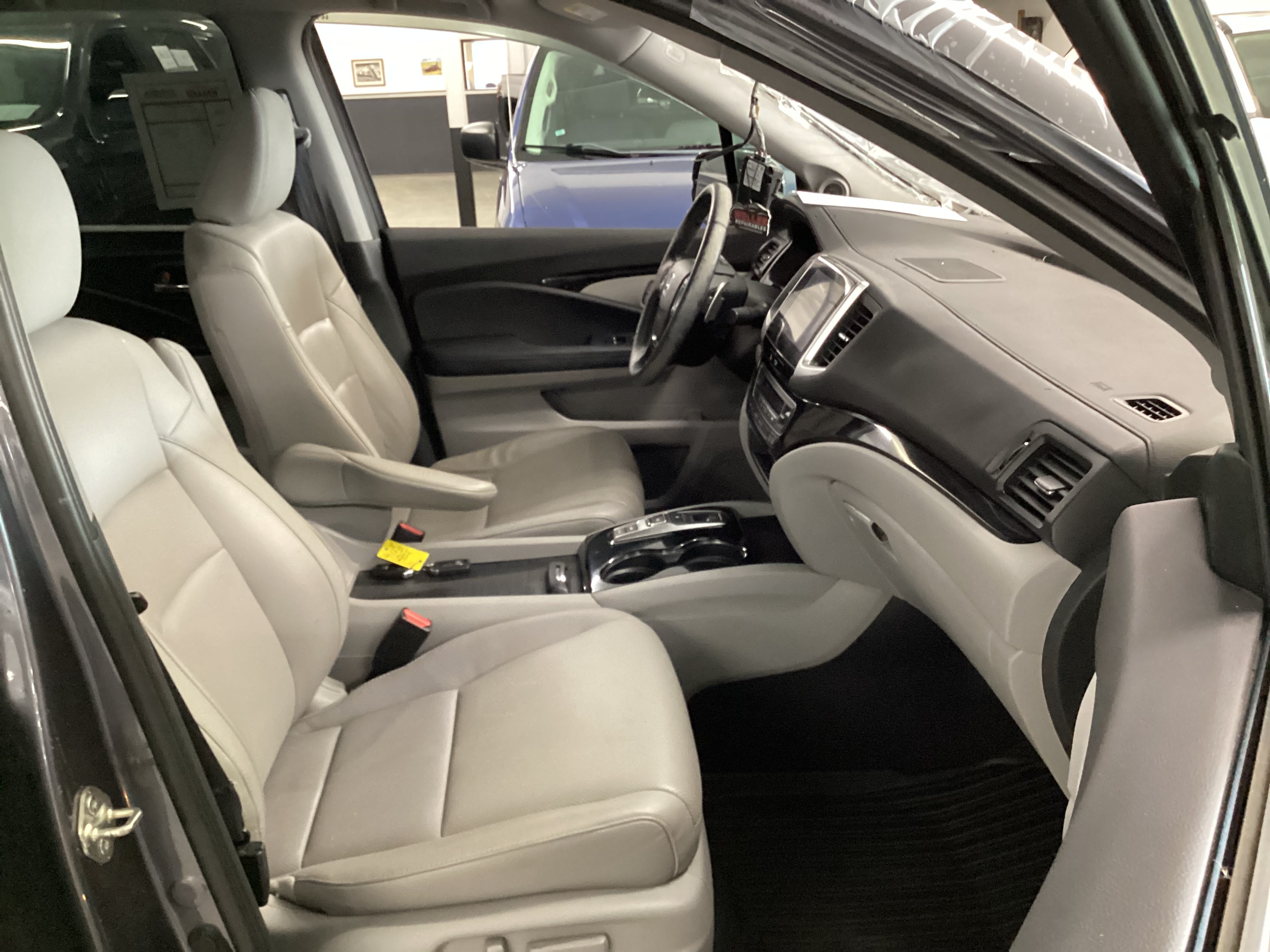 2020 HONDA Ridgeline RTL-E AWD - Image 13