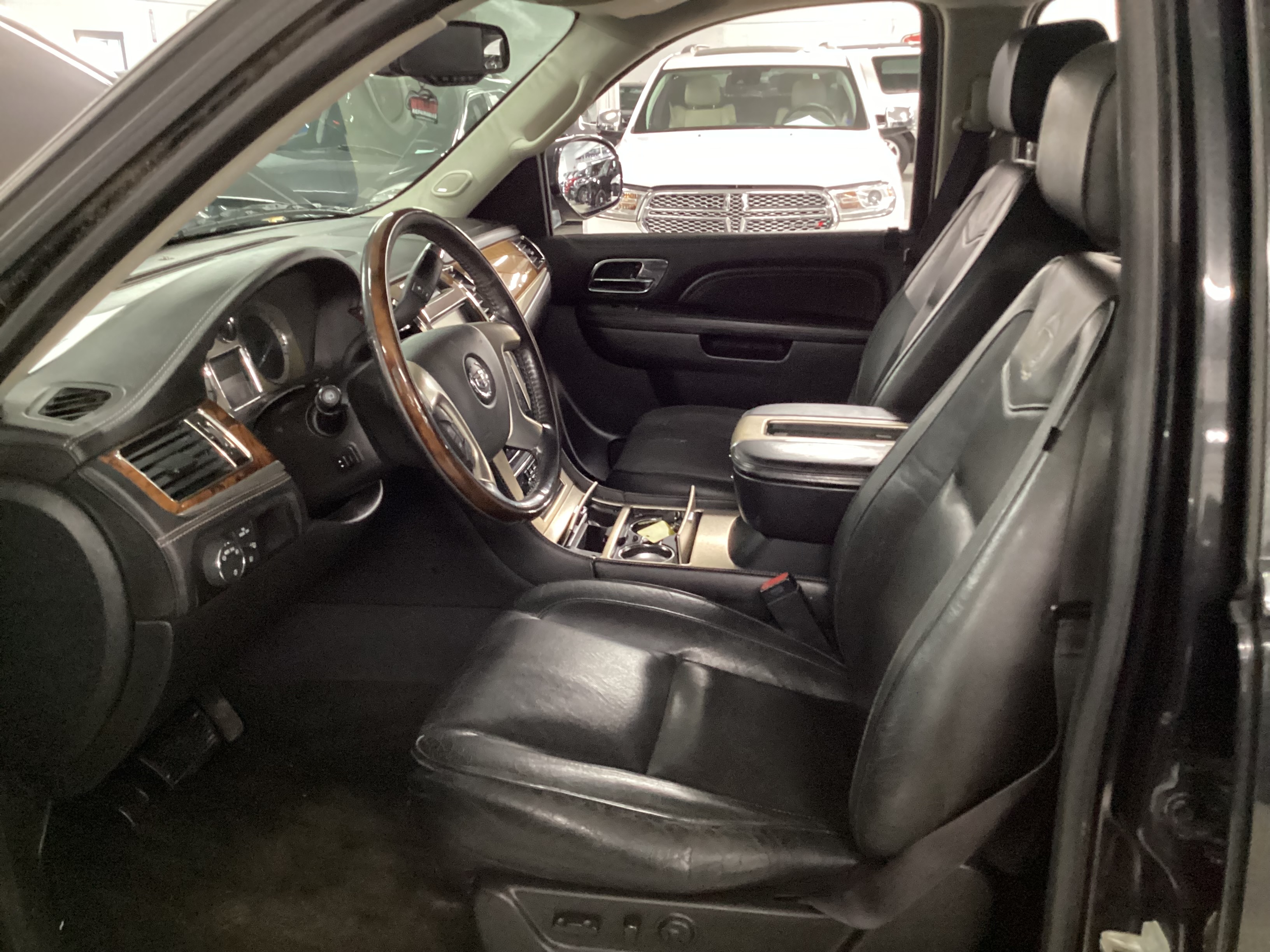 2013 CADILLAC Escalade ESV Platinum AWD - Image 8