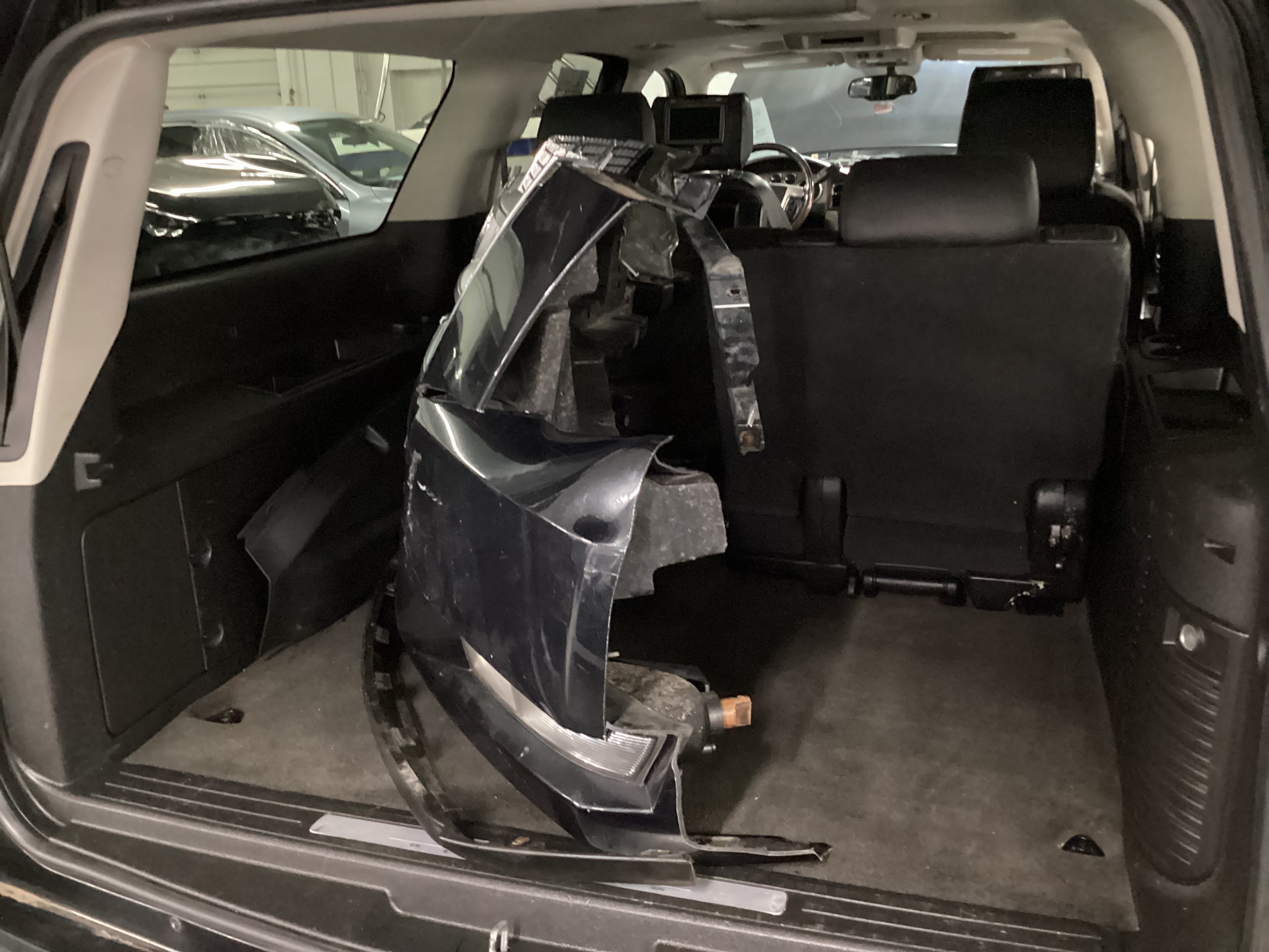 2013 CADILLAC Escalade ESV Platinum AWD - Image 10