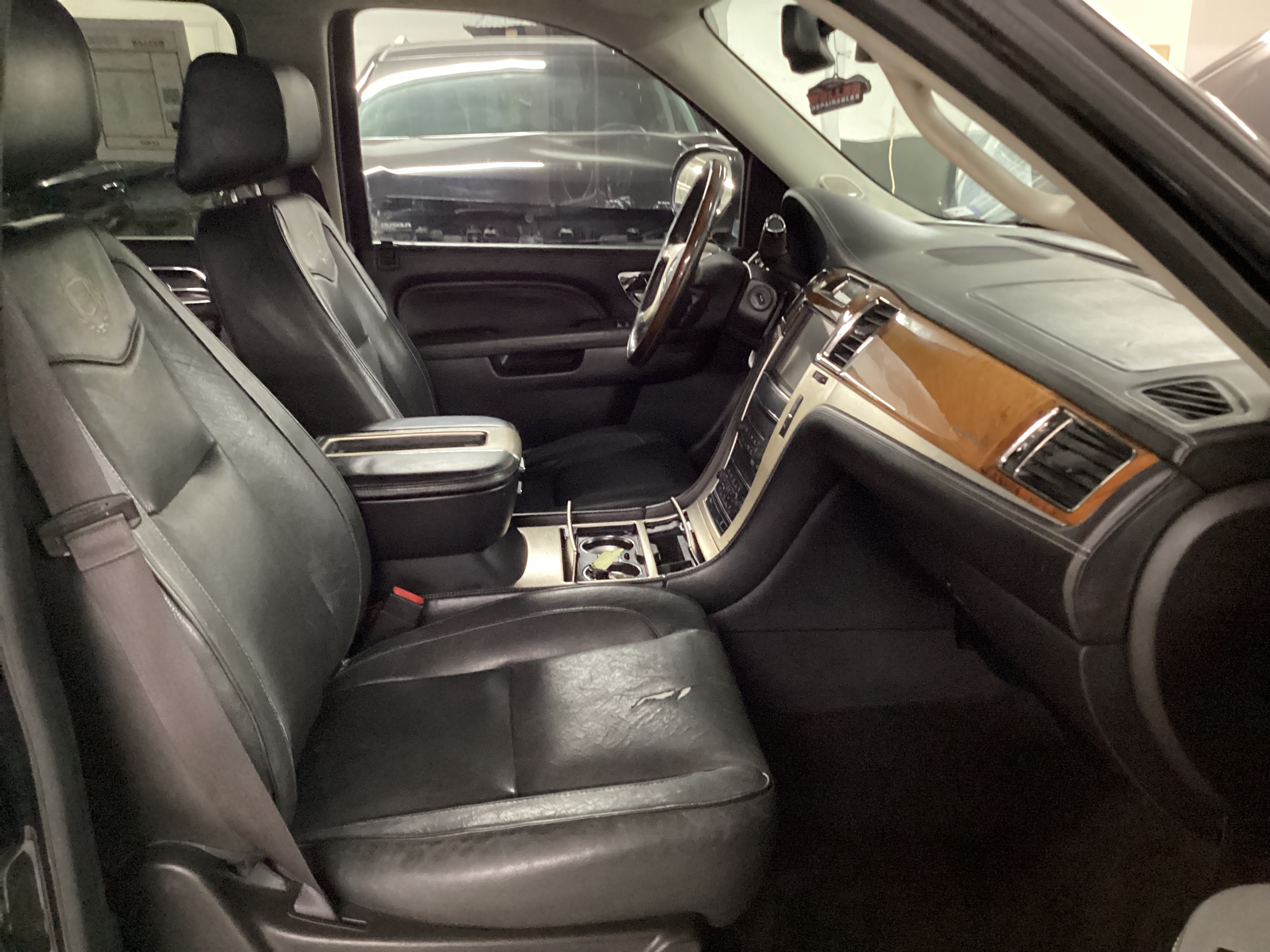 2013 CADILLAC Escalade ESV Platinum AWD - Image 12