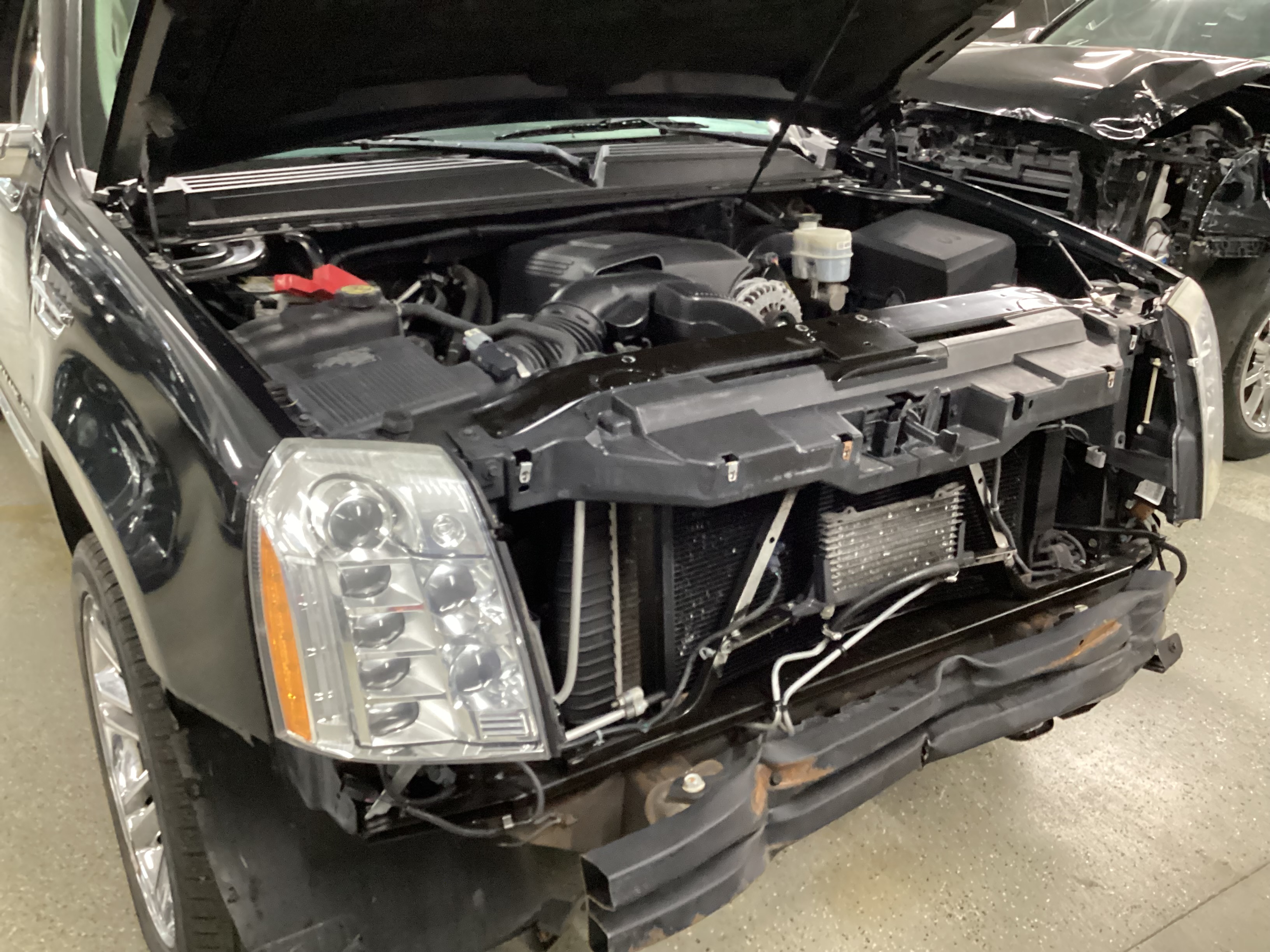 2013 CADILLAC Escalade ESV Platinum AWD - Image 13