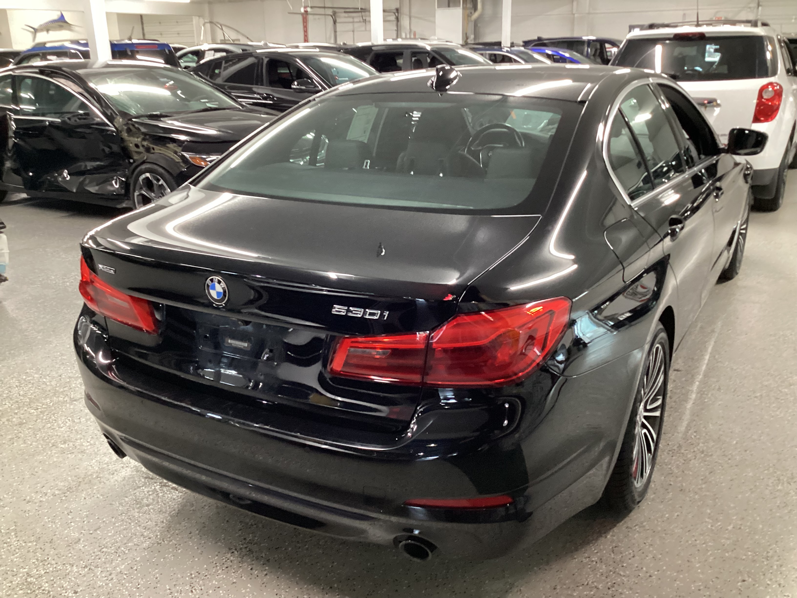 2019 BMW 530i xDrive - Image 3