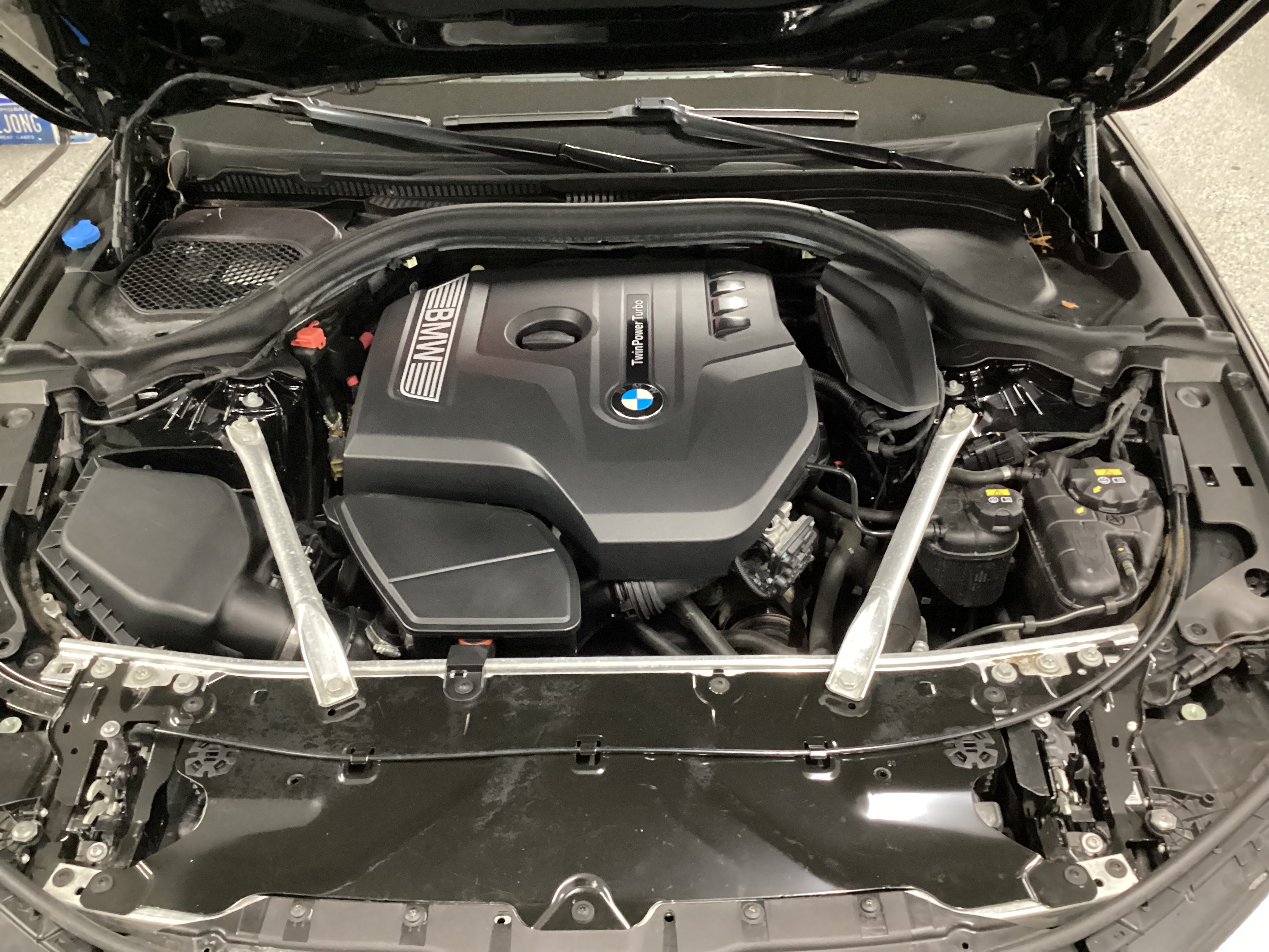 2019 BMW 530i xDrive - Image 7