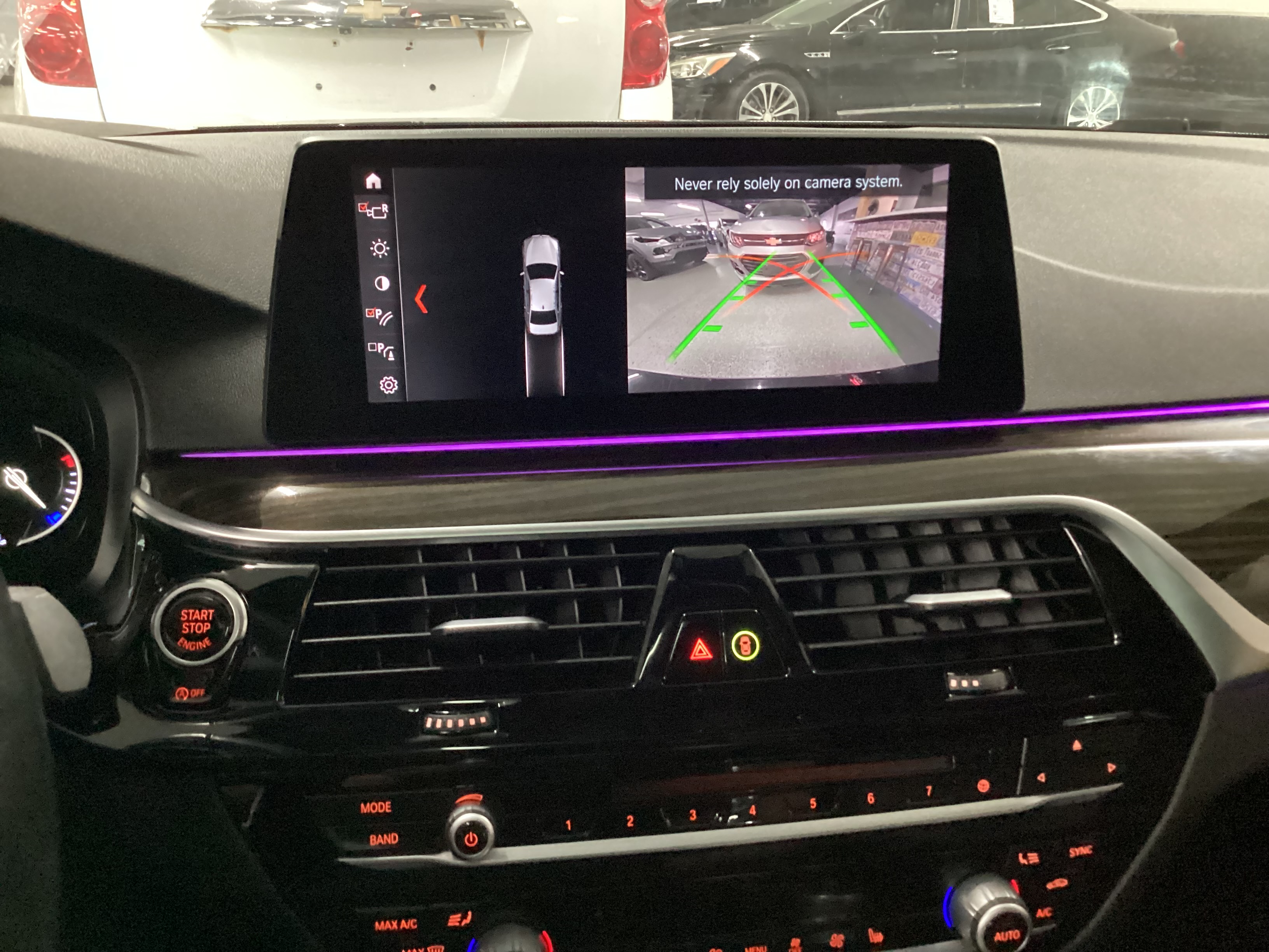2019 BMW 530i xDrive - Image 14