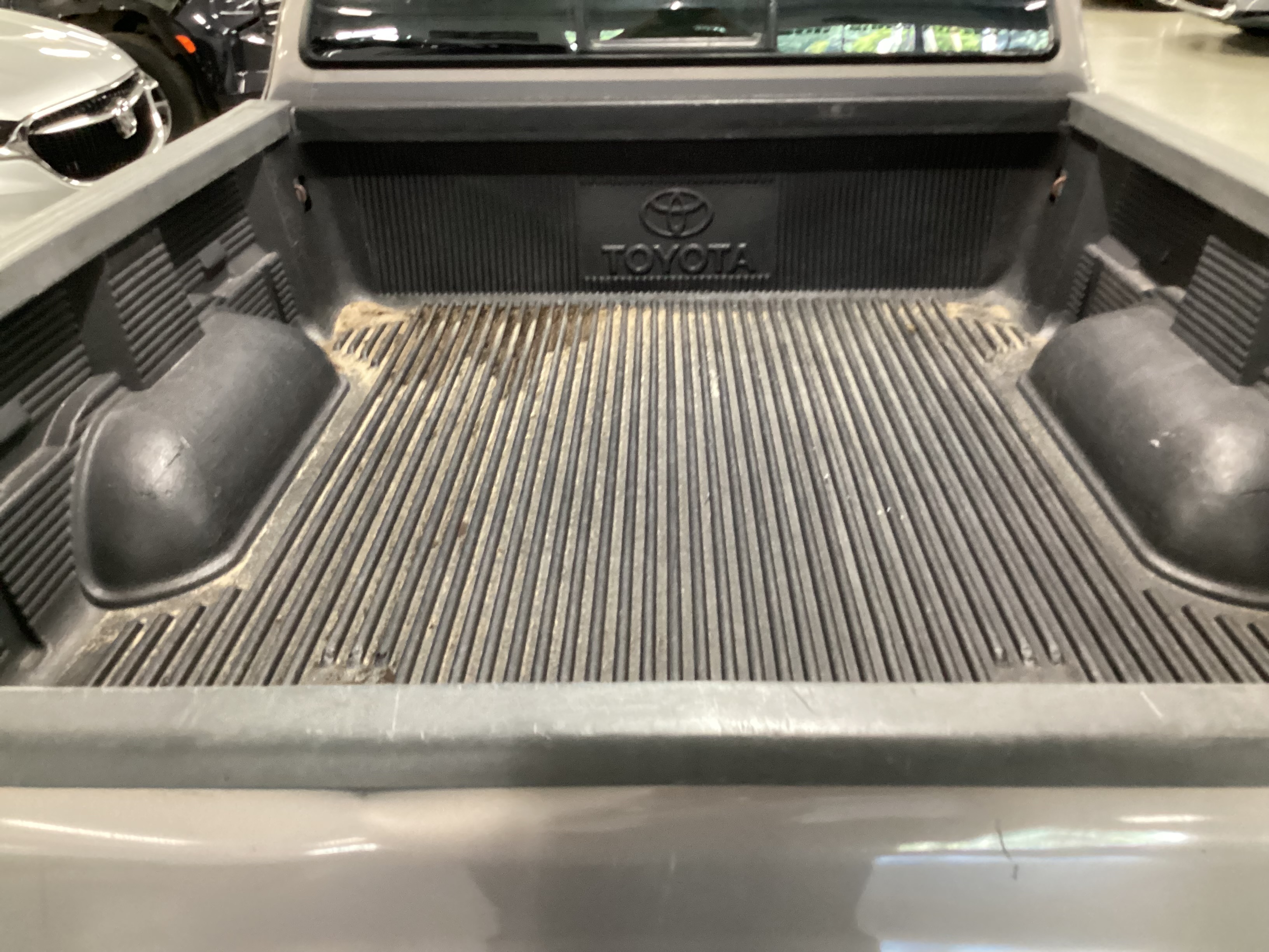 2001 TOYOTA Tundra Limited Access Cab 4WD - Image 8