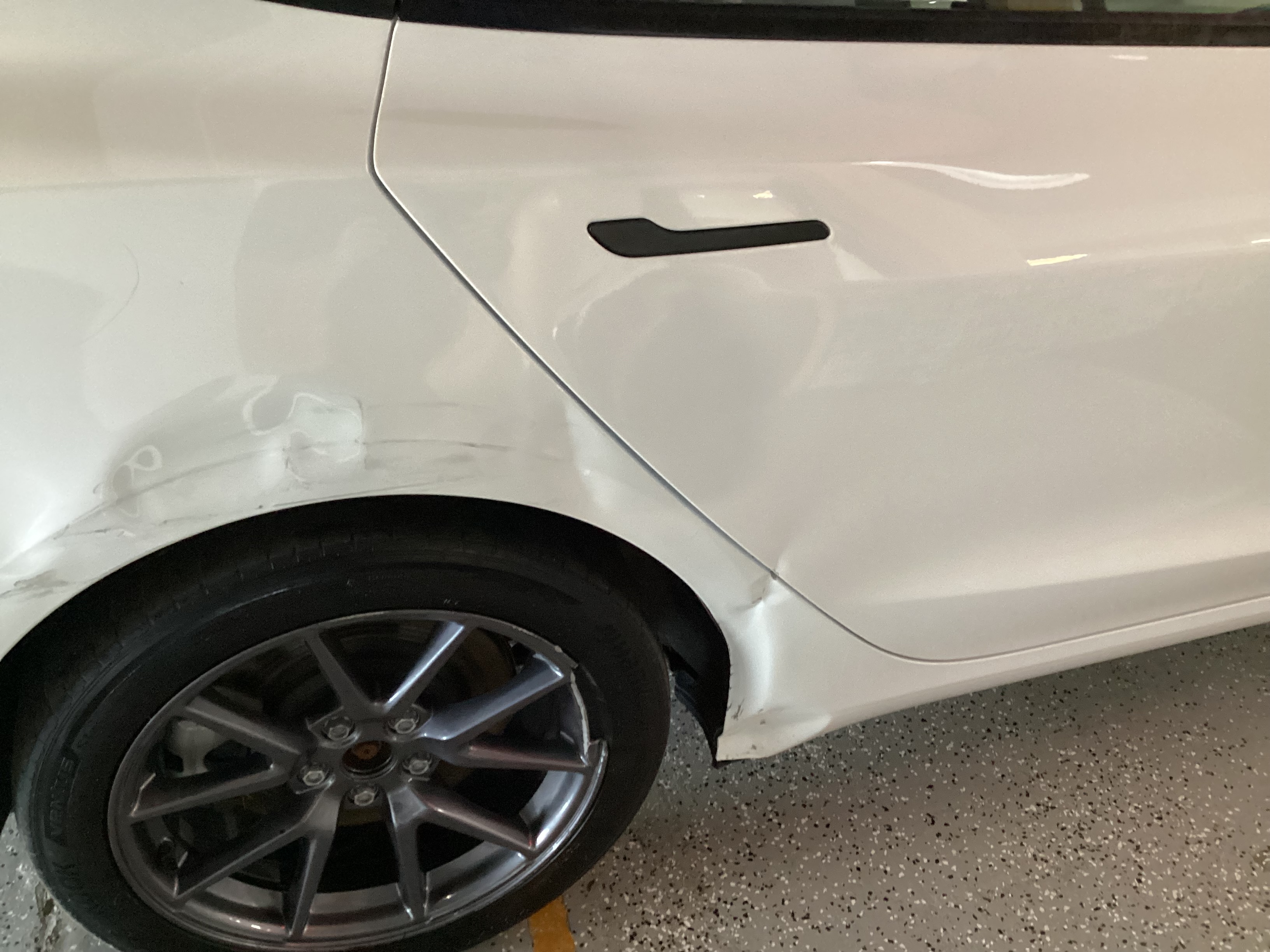 2023 TESLA Model 3 Base - Image 9