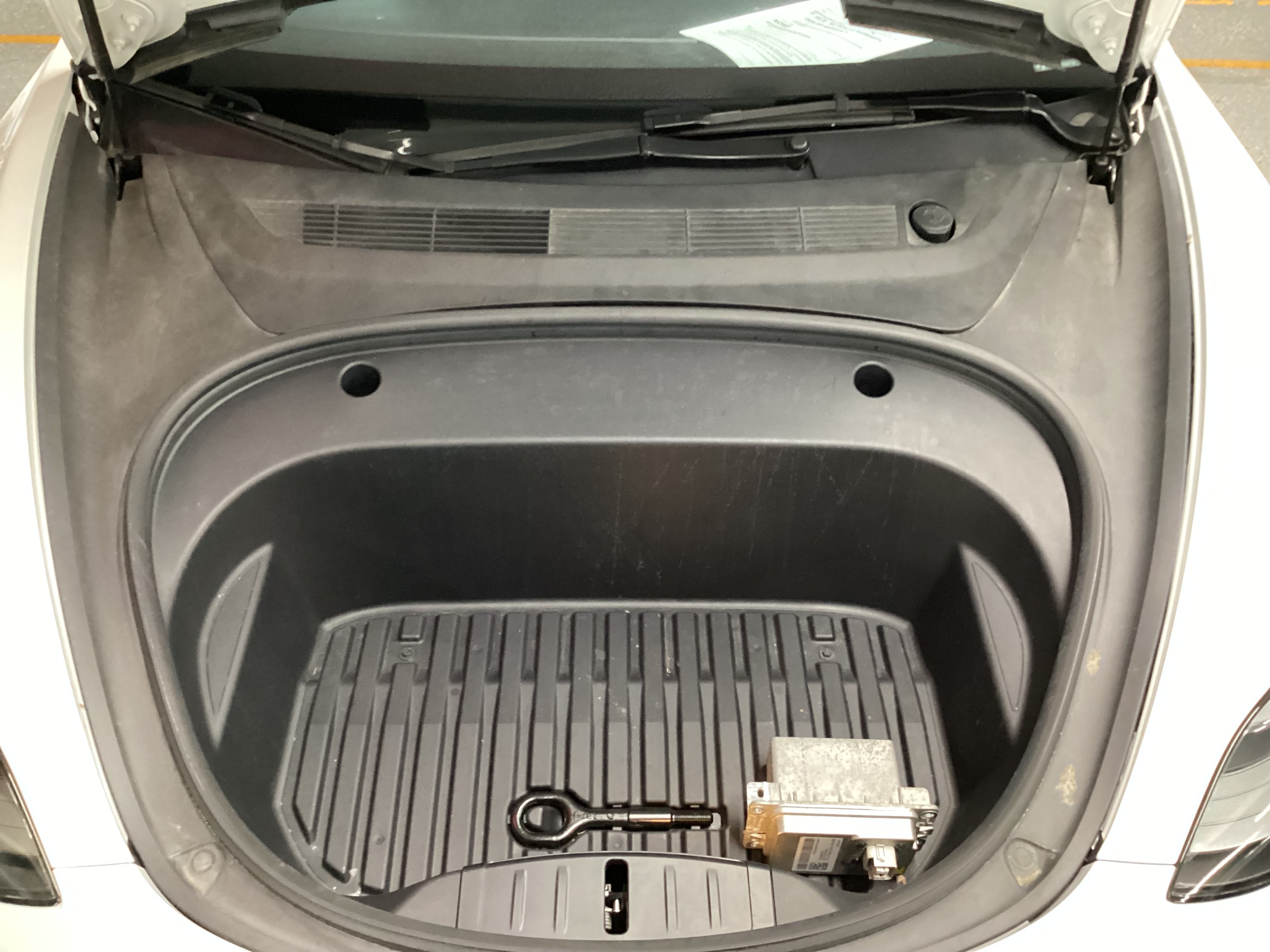 2023 TESLA Model 3 Base - Image 15