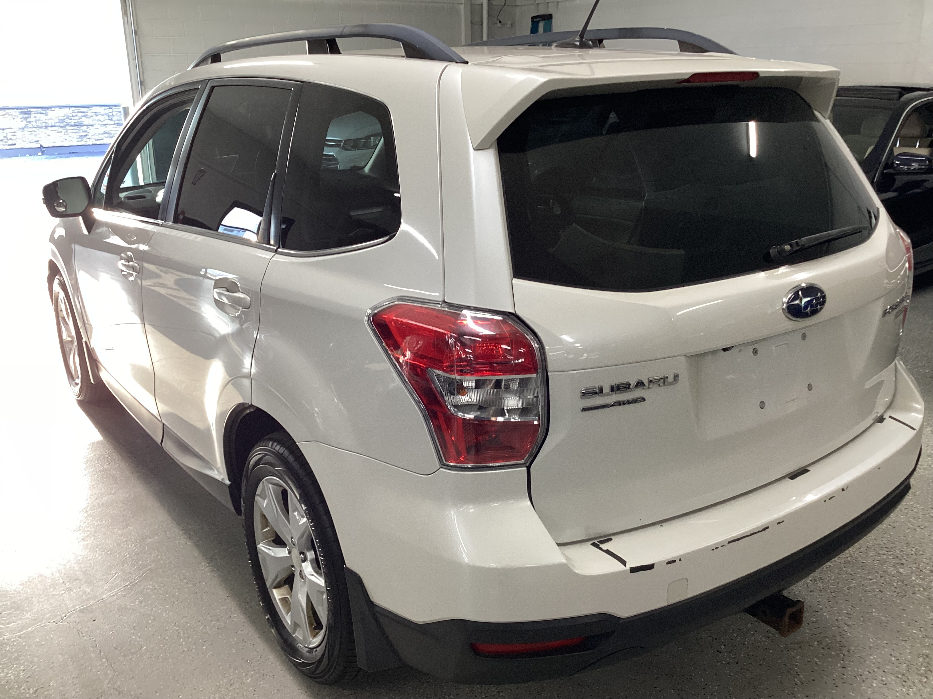 2014 SUBARU Forester Touring AWD - Image 2
