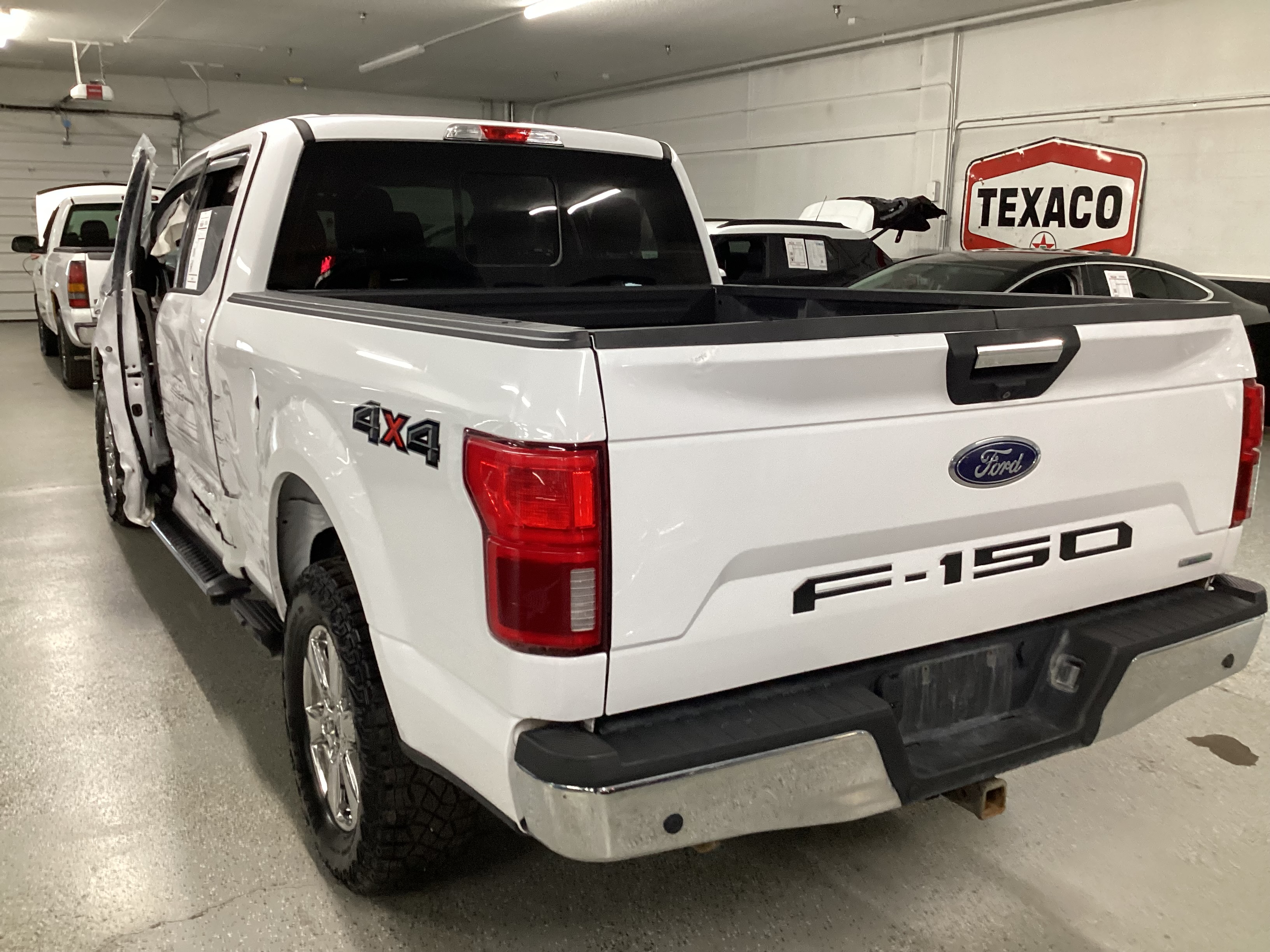 2019 FORD F-150 SuperCrew XLT 4WD - Image 2