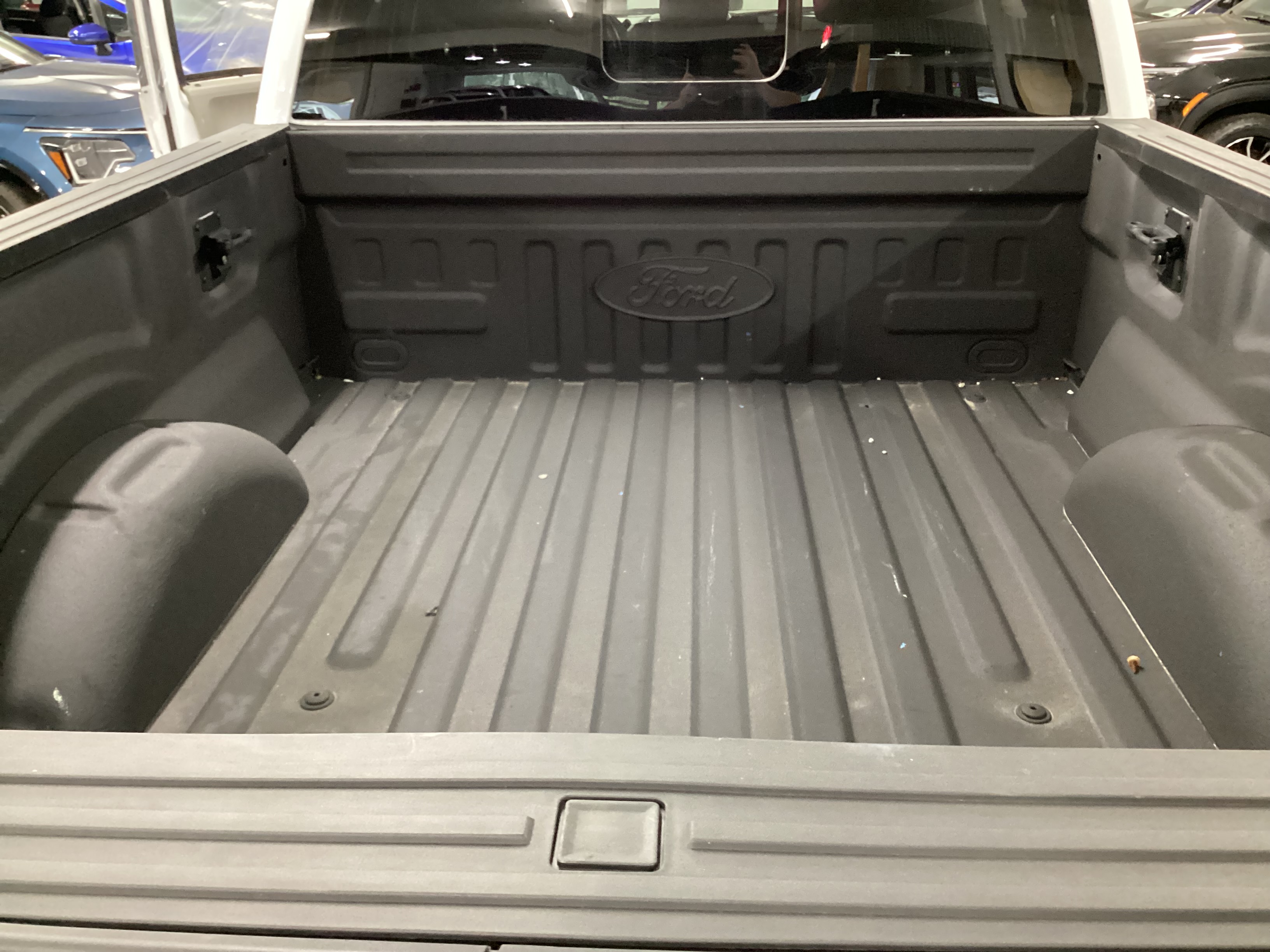 2019 FORD F-150 SuperCrew XLT 4WD - Image 11