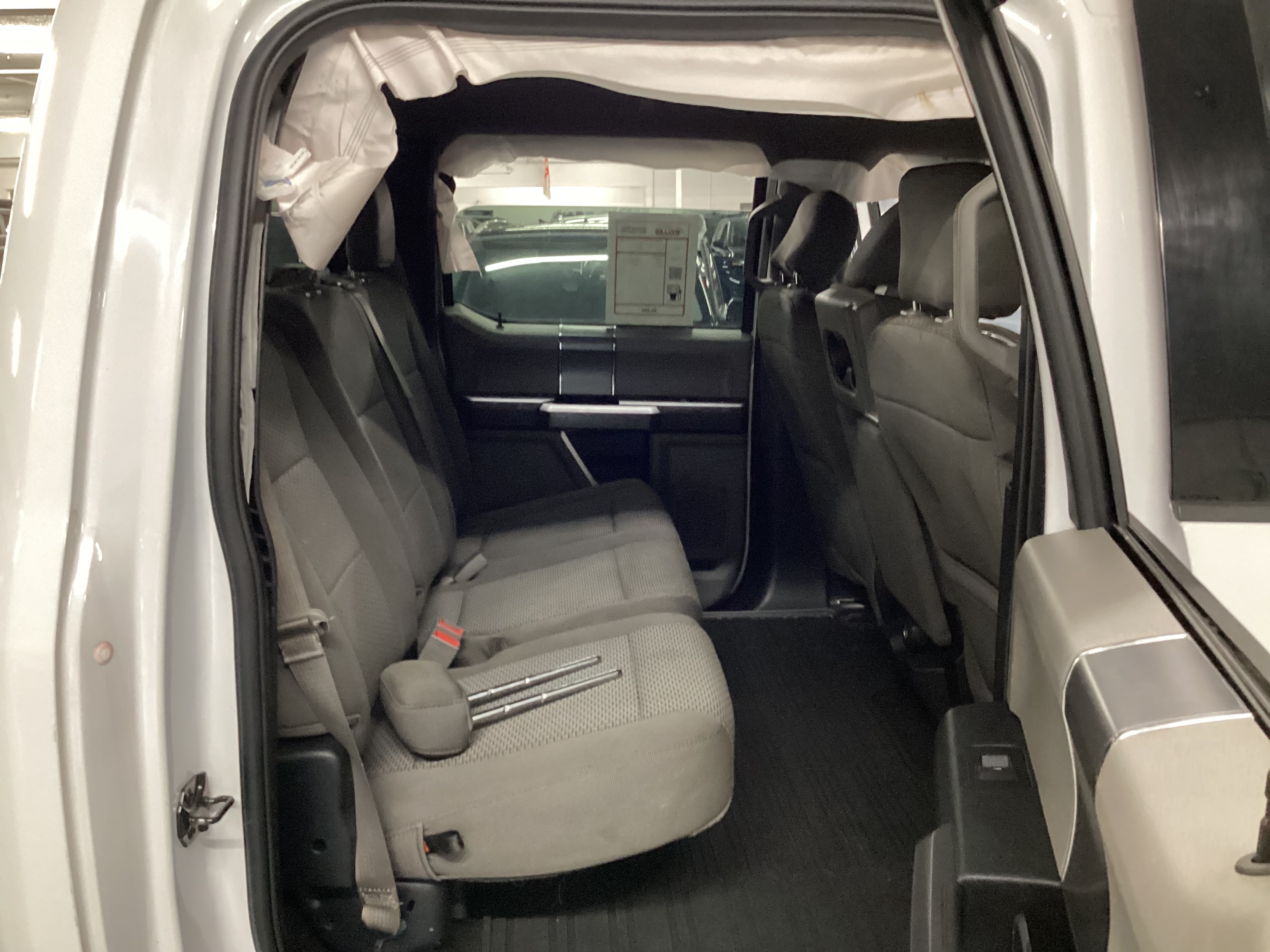 2019 FORD F-150 SuperCrew XLT 4WD - Image 12