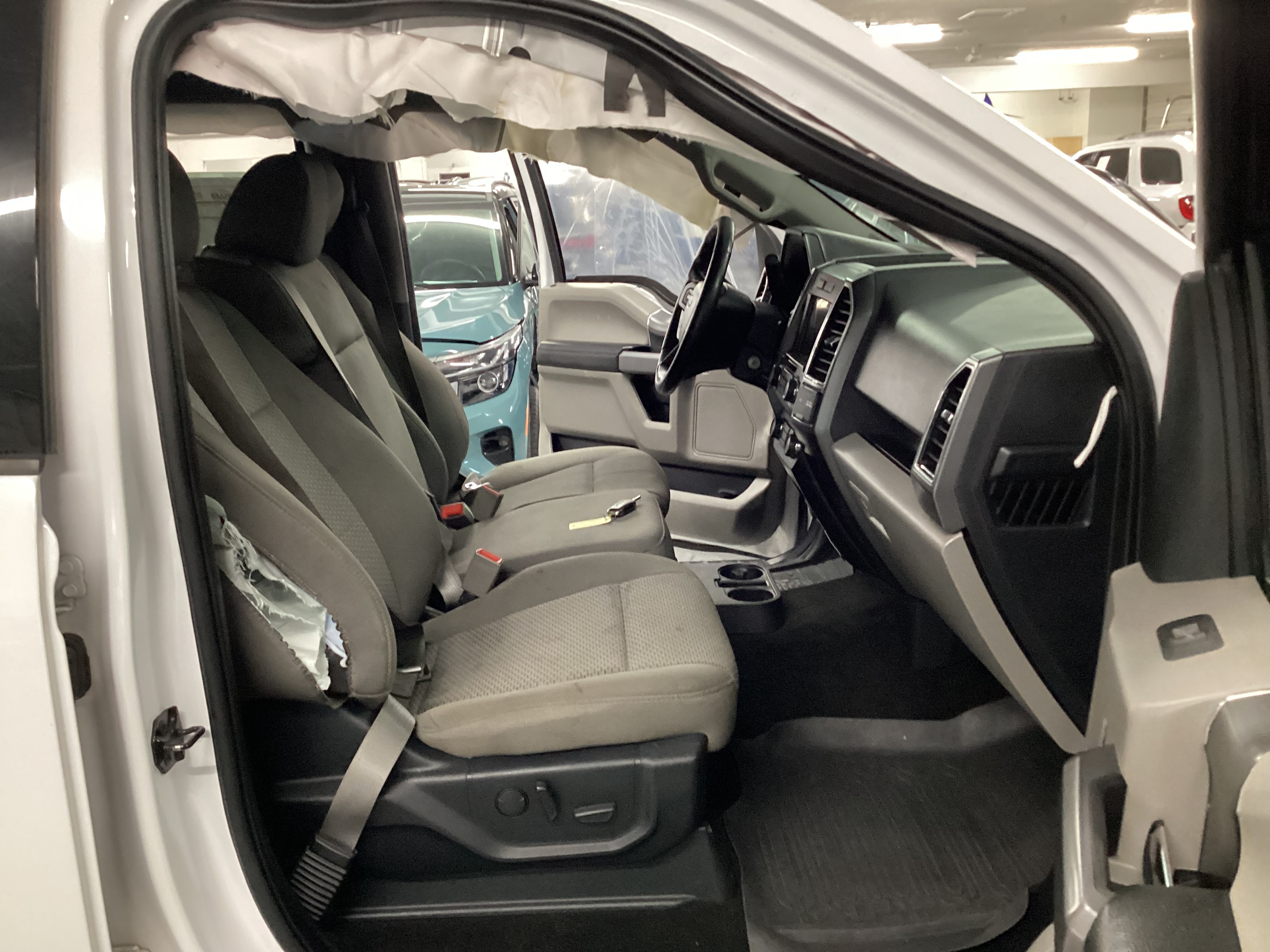 2019 FORD F-150 SuperCrew XLT 4WD - Image 13
