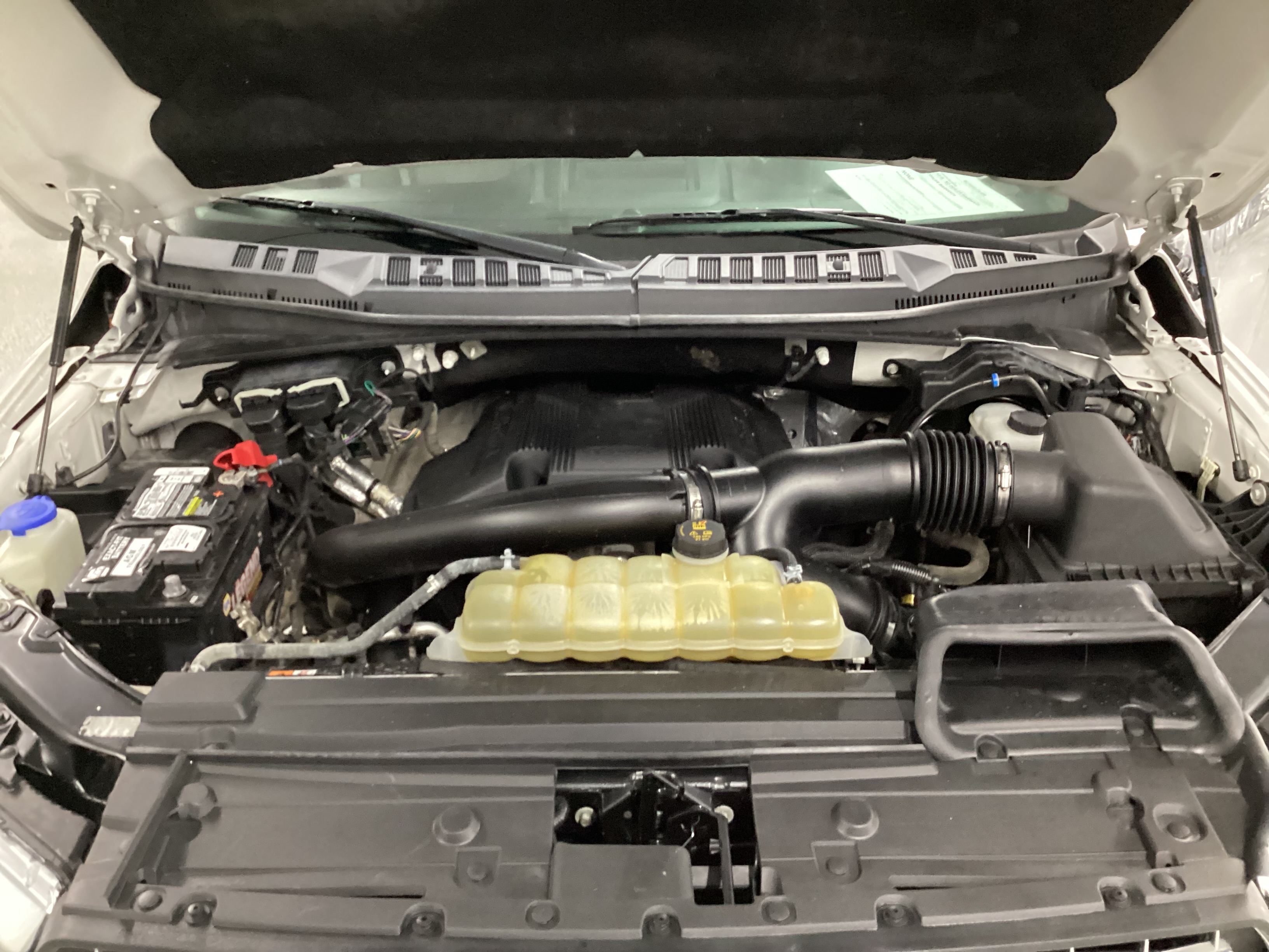 2019 FORD F-150 SuperCrew XLT 4WD - Image 15
