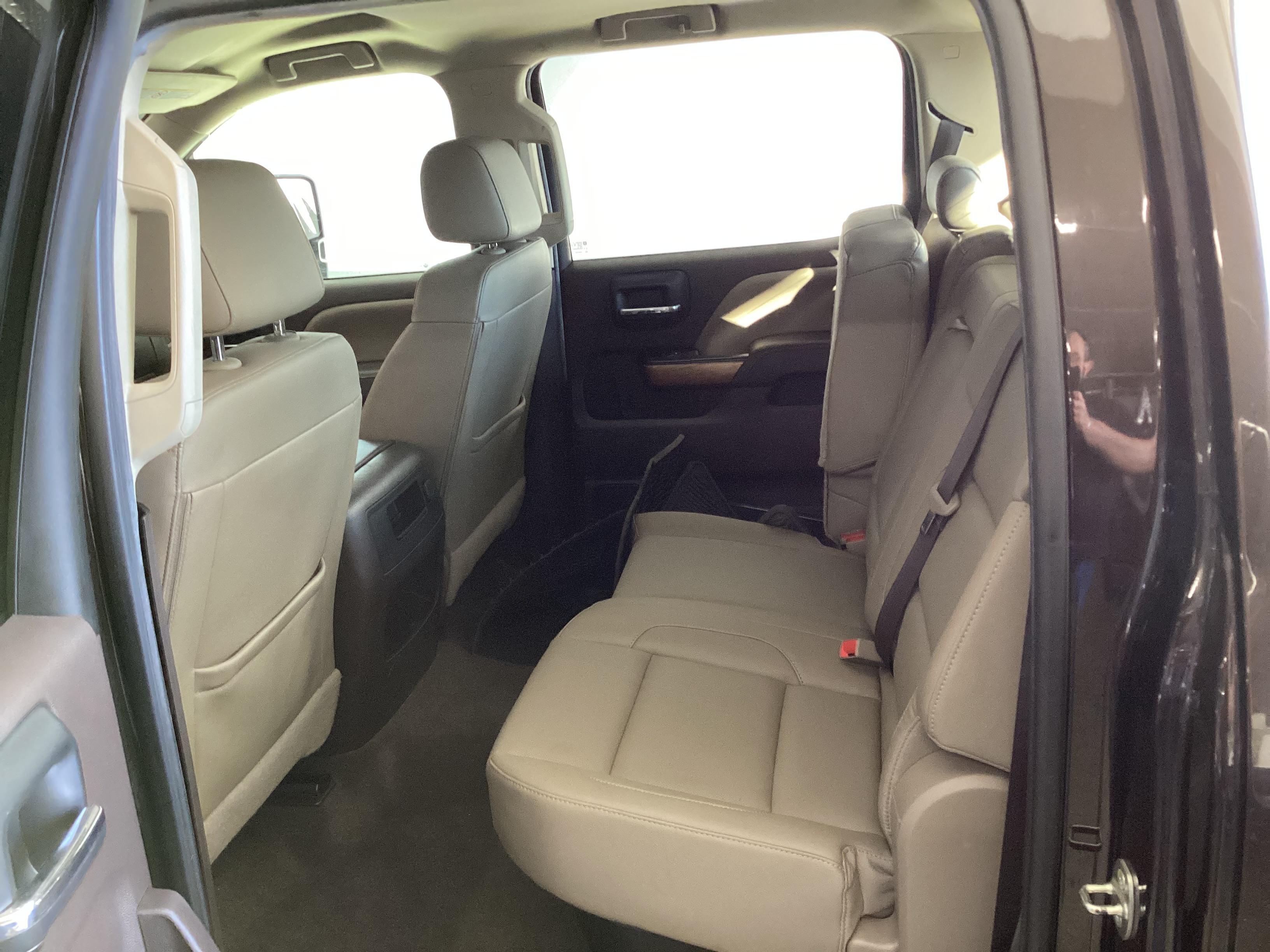 2018 CHEVROLET Silverado 3500HD 4WD Crew Cab LTZ Dually - Image 11