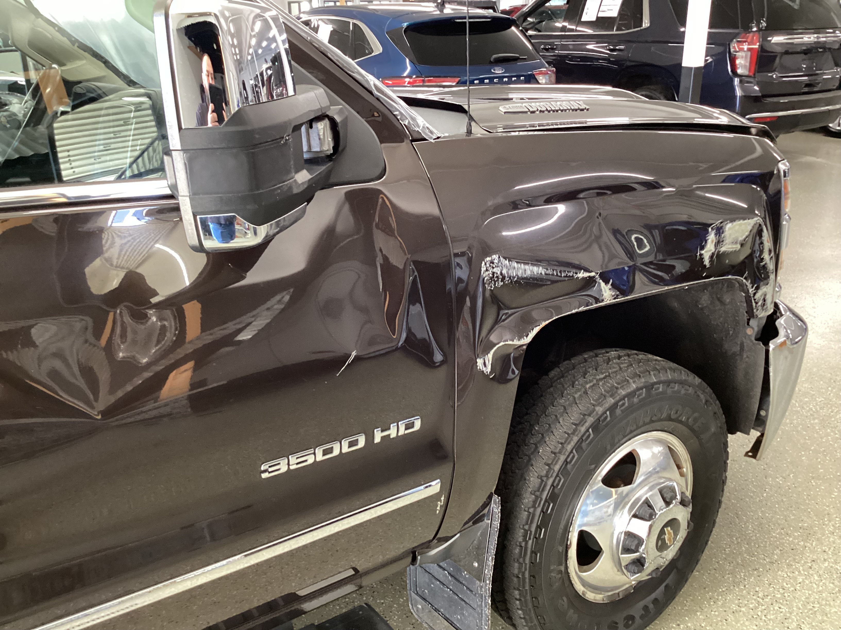 2018 CHEVROLET Silverado 3500HD 4WD Crew Cab LTZ Dually - Image 16
