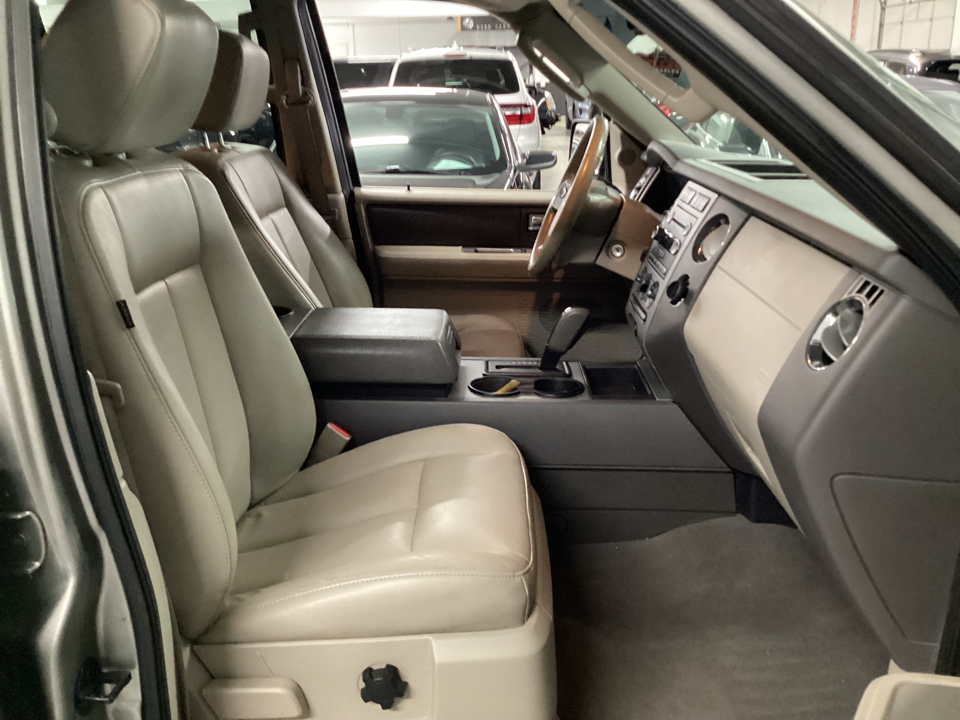 2008 FORD Expedition XLT 4WD - Image 12