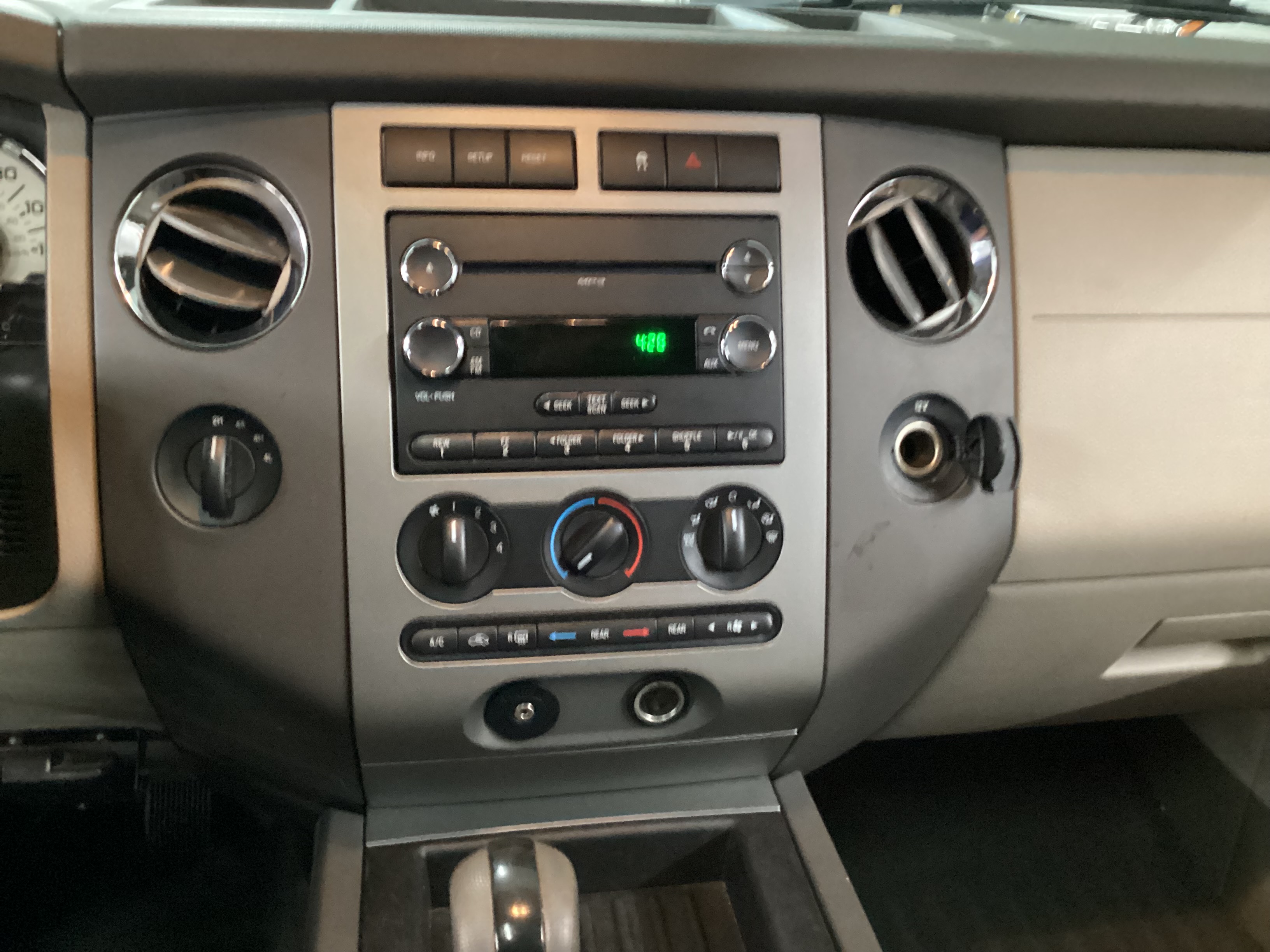 2008 FORD Expedition XLT 4WD - Image 14