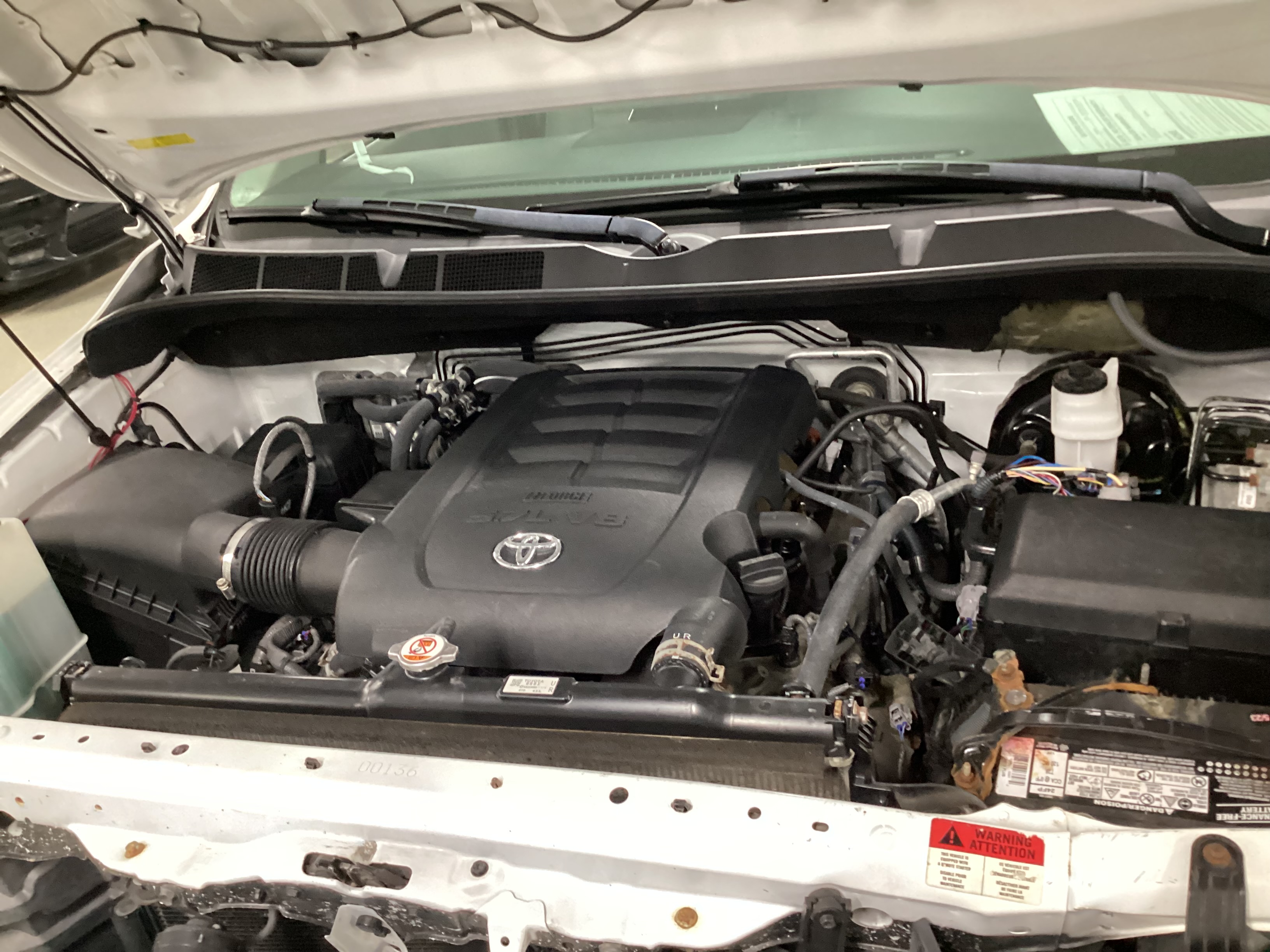 2018 TOYOTA Sequoia Limited 4WD - Image 5