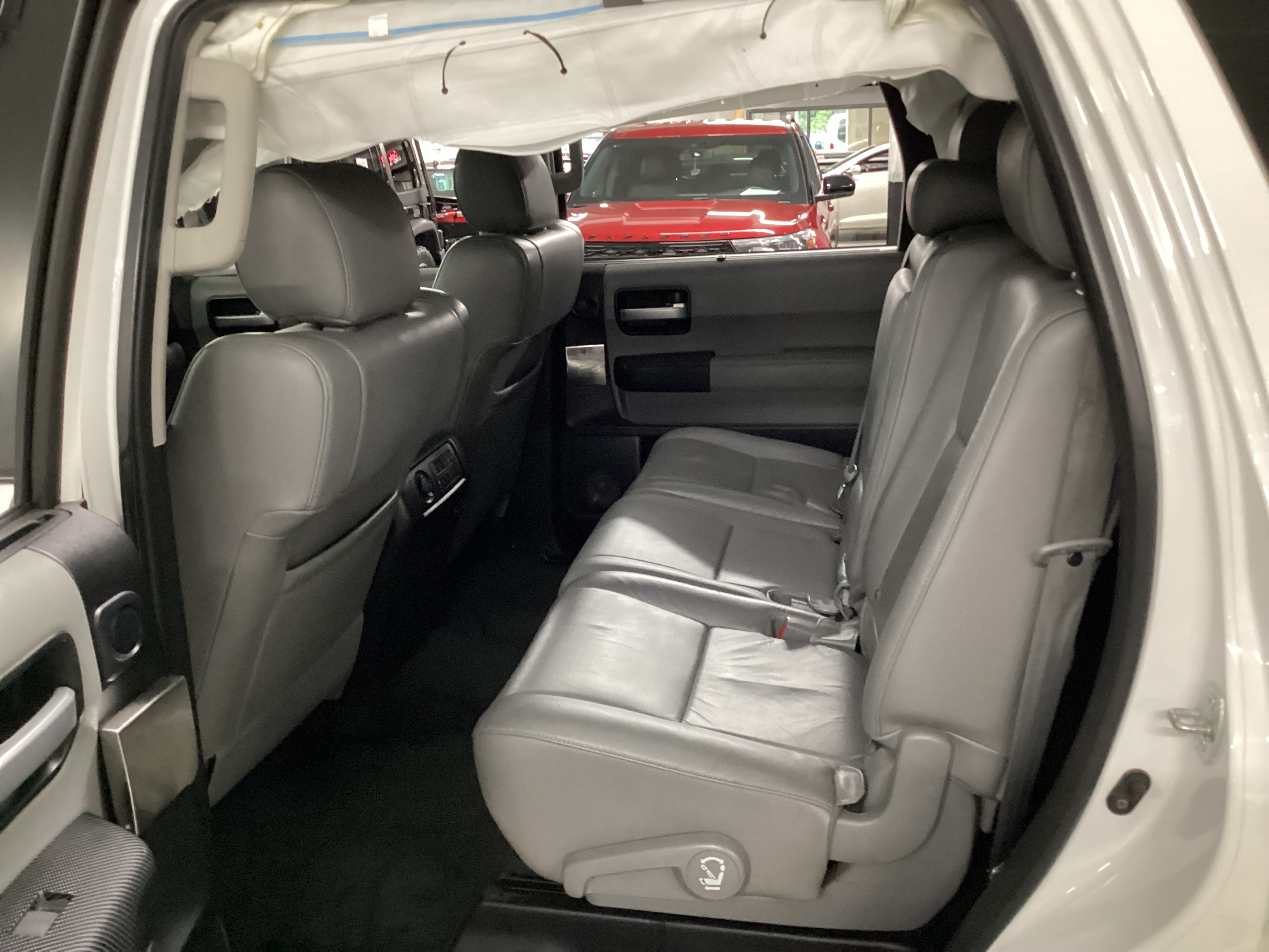2018 TOYOTA Sequoia Limited 4WD - Image 9