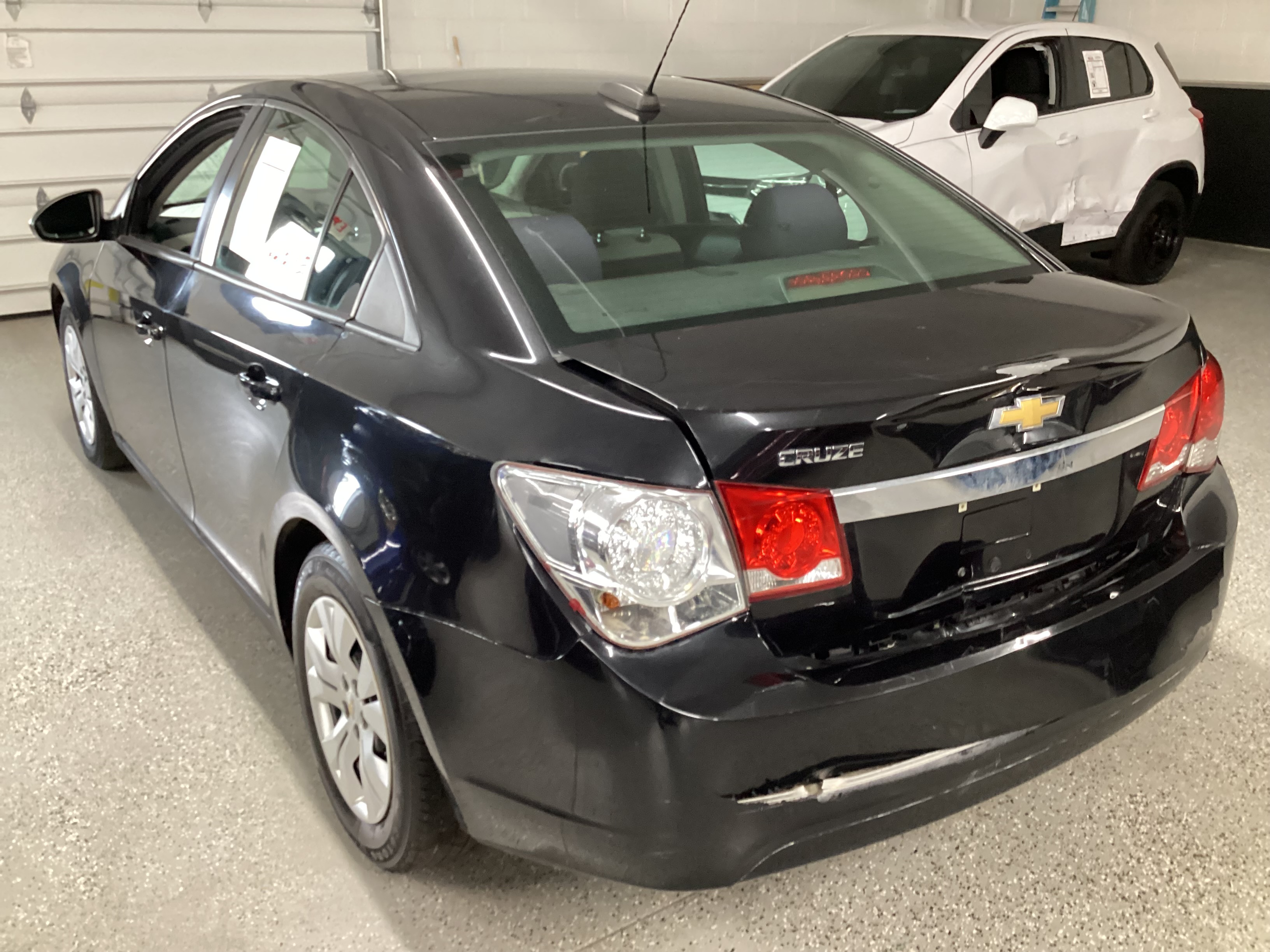 2015 CHEVROLET Cruze LS - Image 2