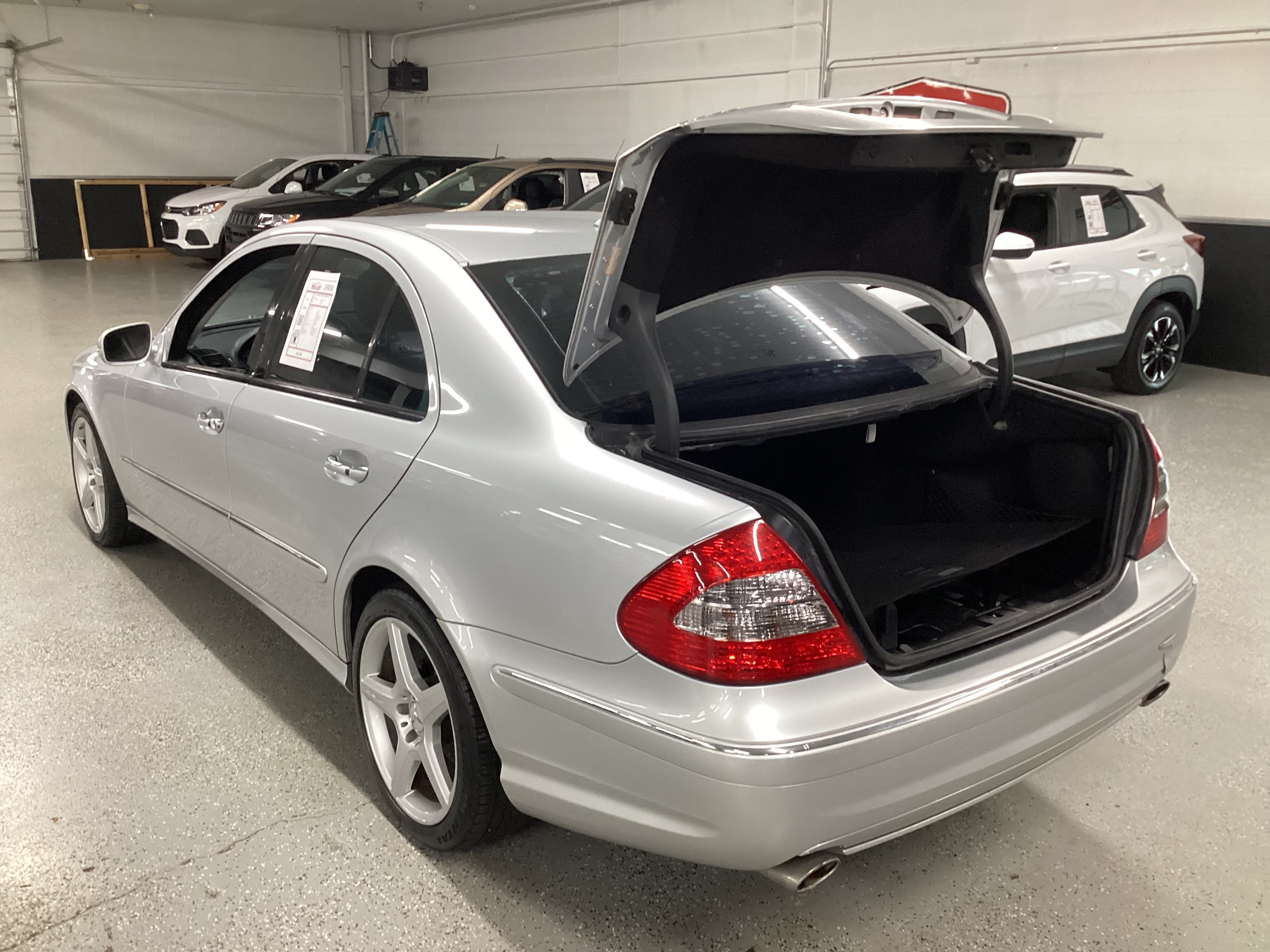 2009 MERCEDES-BENZ E-350 4MATIC - Image 2