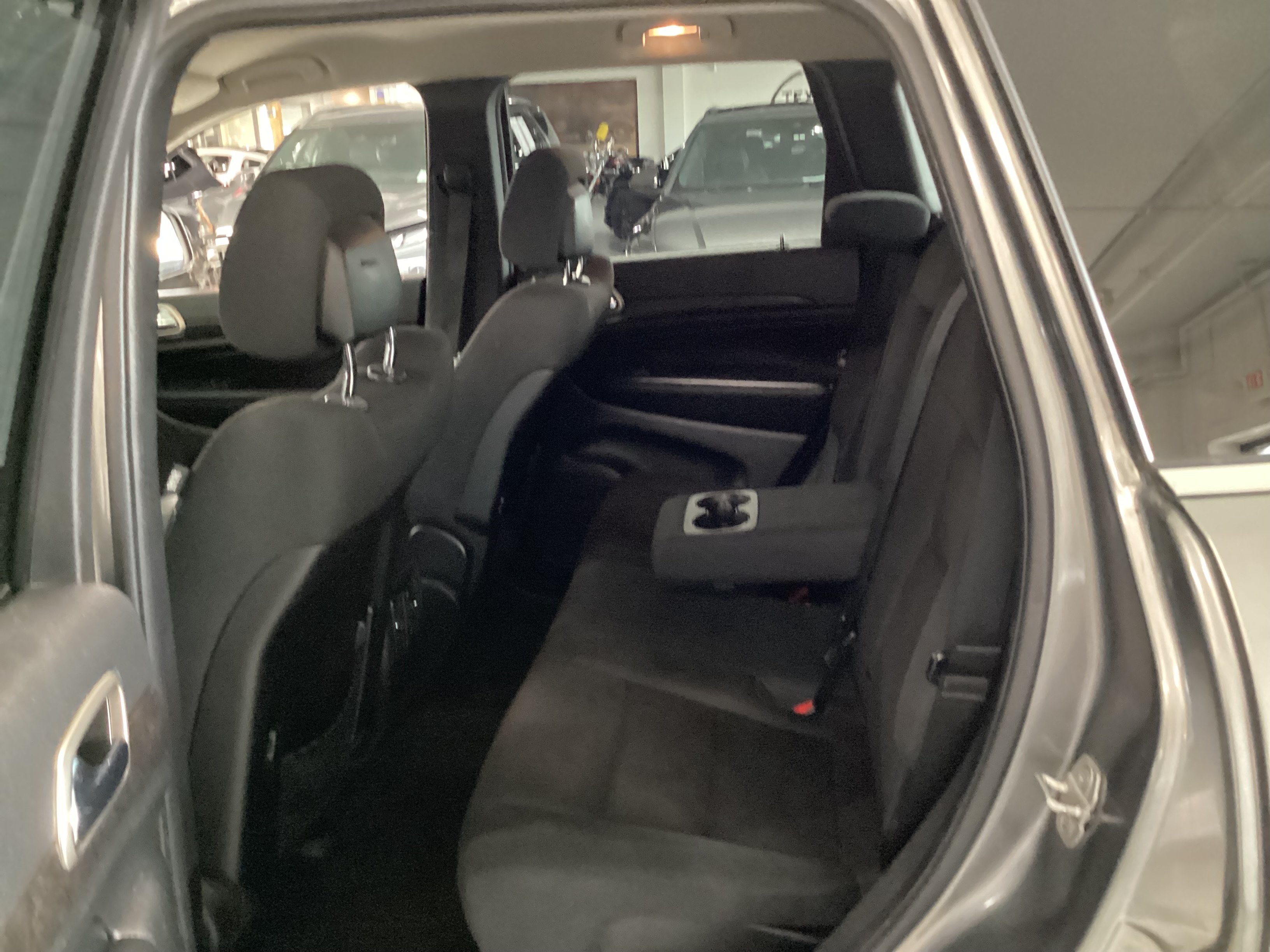 2012 JEEP Grand Cherokee Laredo 4WD - Image 7
