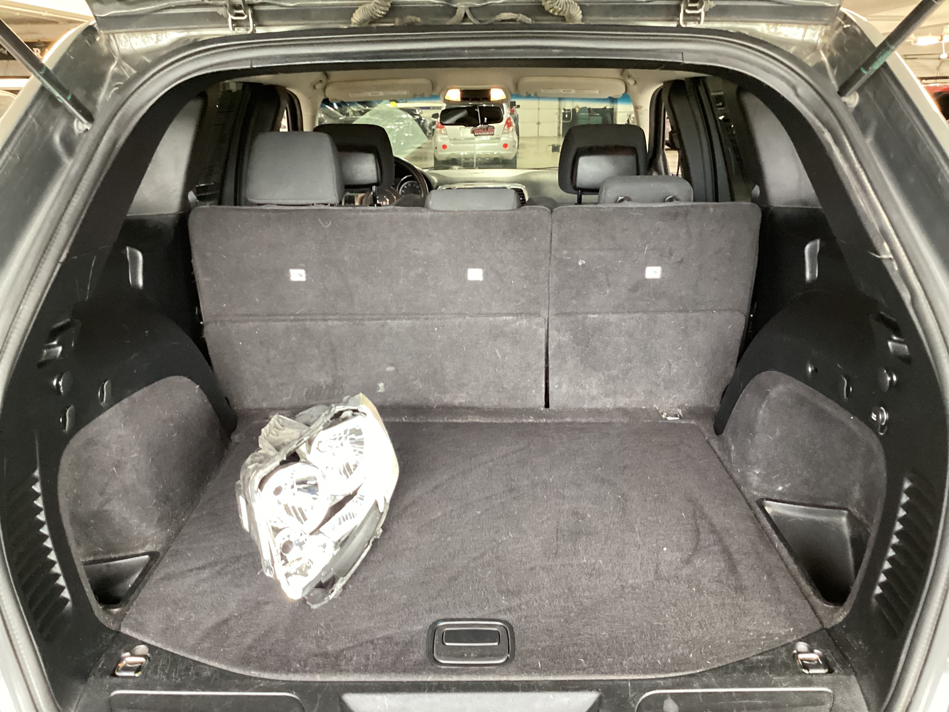 2012 JEEP Grand Cherokee Laredo 4WD - Image 8