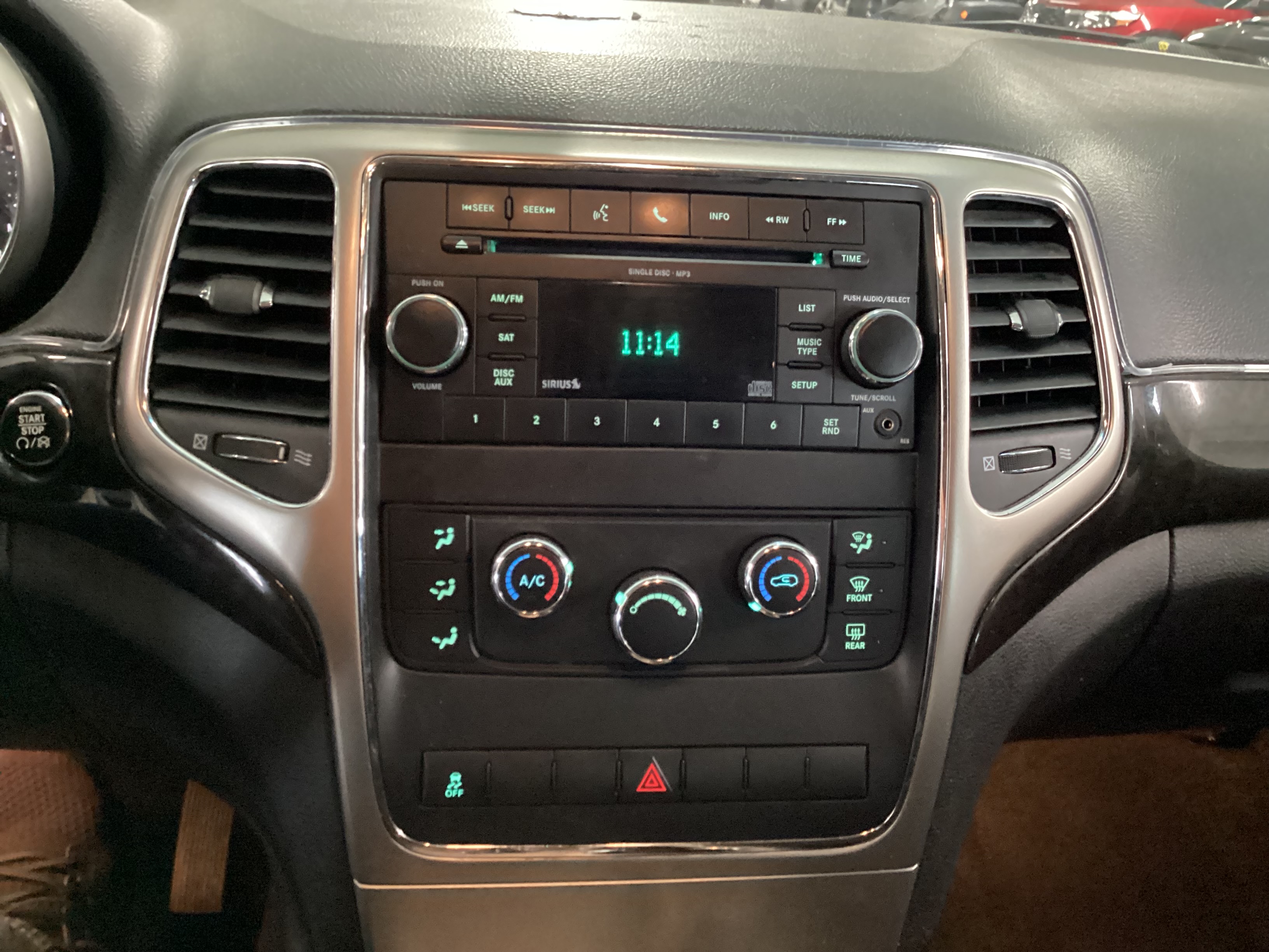 2012 JEEP Grand Cherokee Laredo 4WD - Image 13