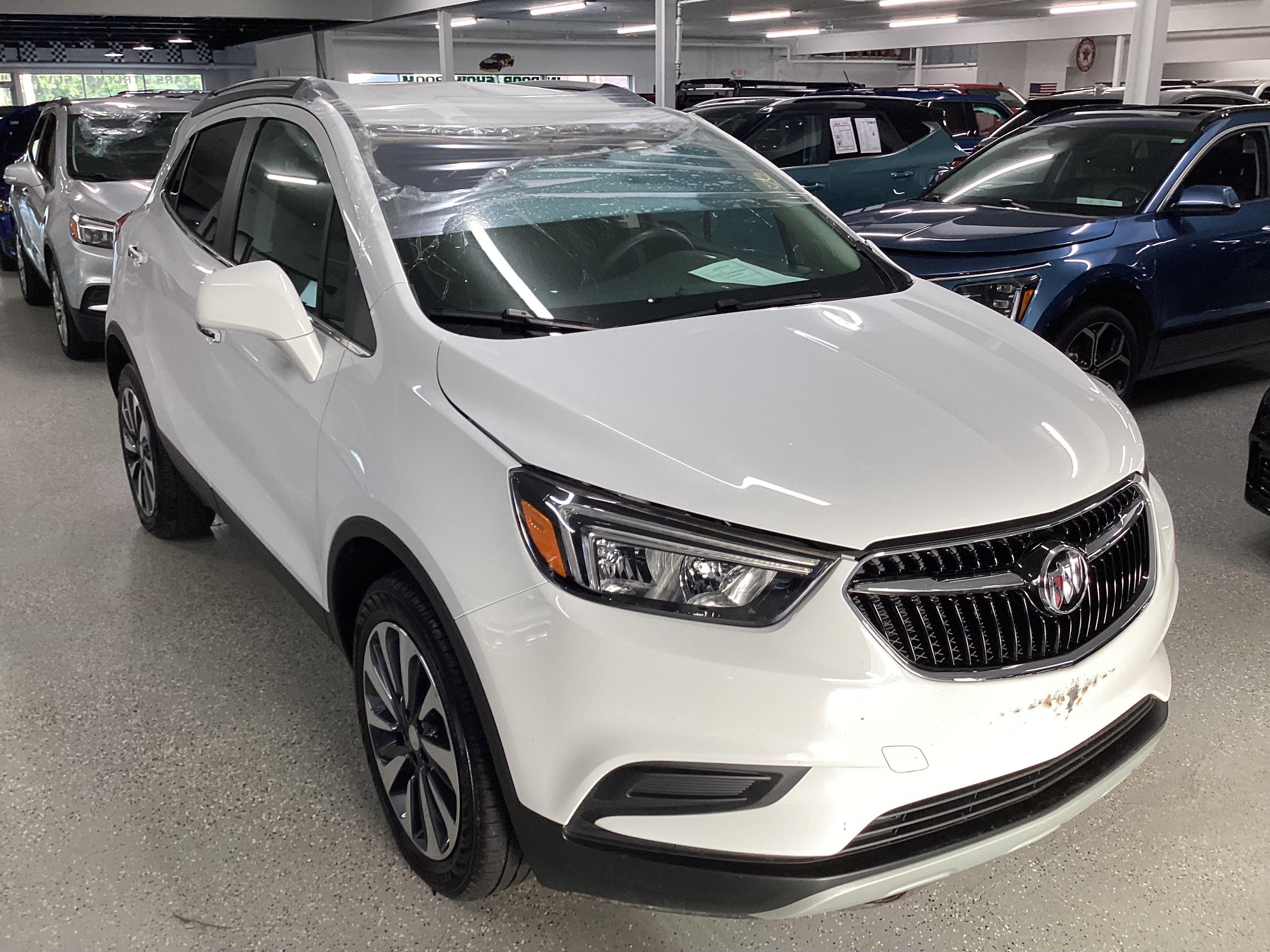 2022 BUICK Encore Preferred AWD - Image 4