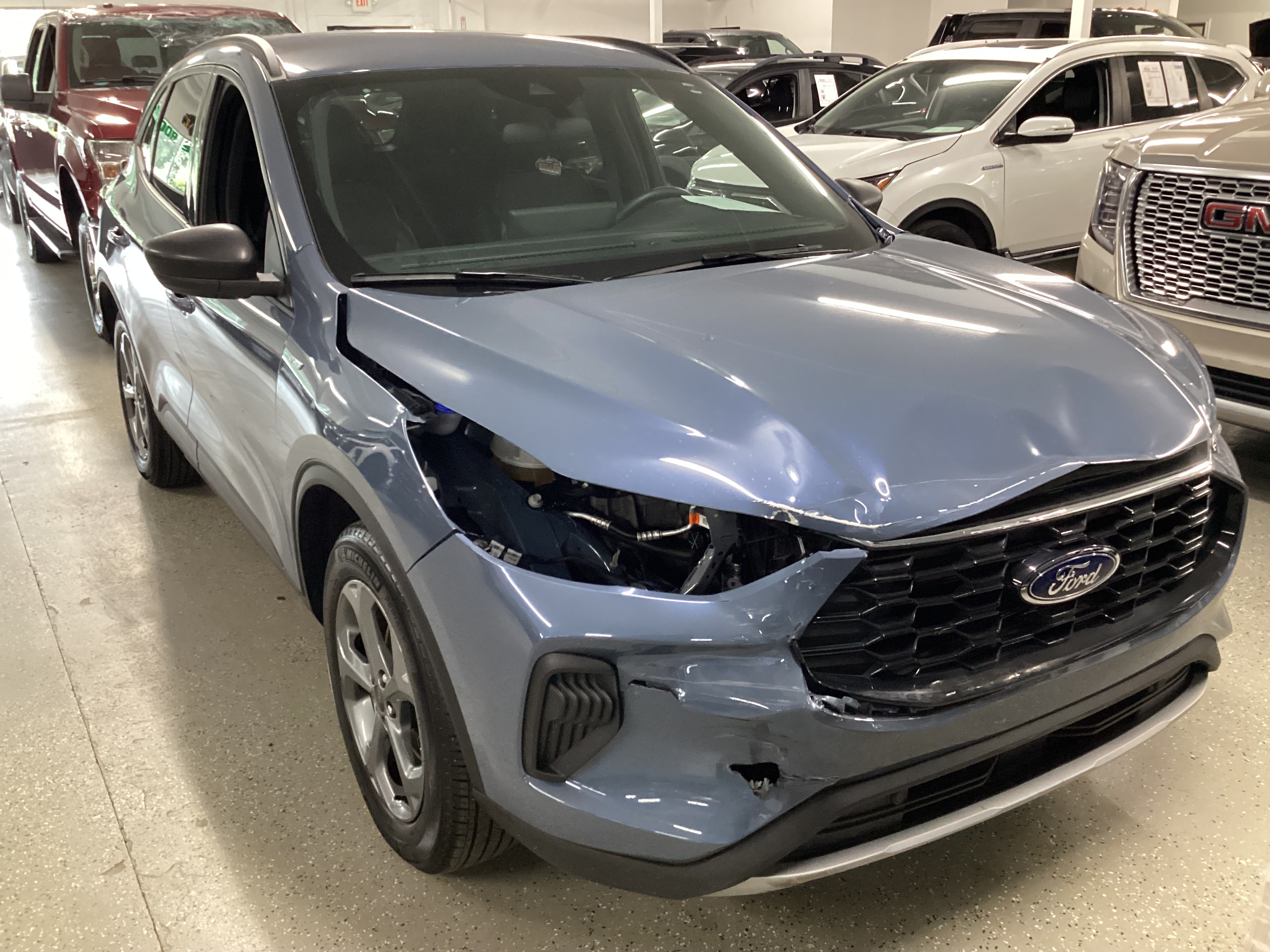 2025 FORD Escape ST Line AWD - Image 4