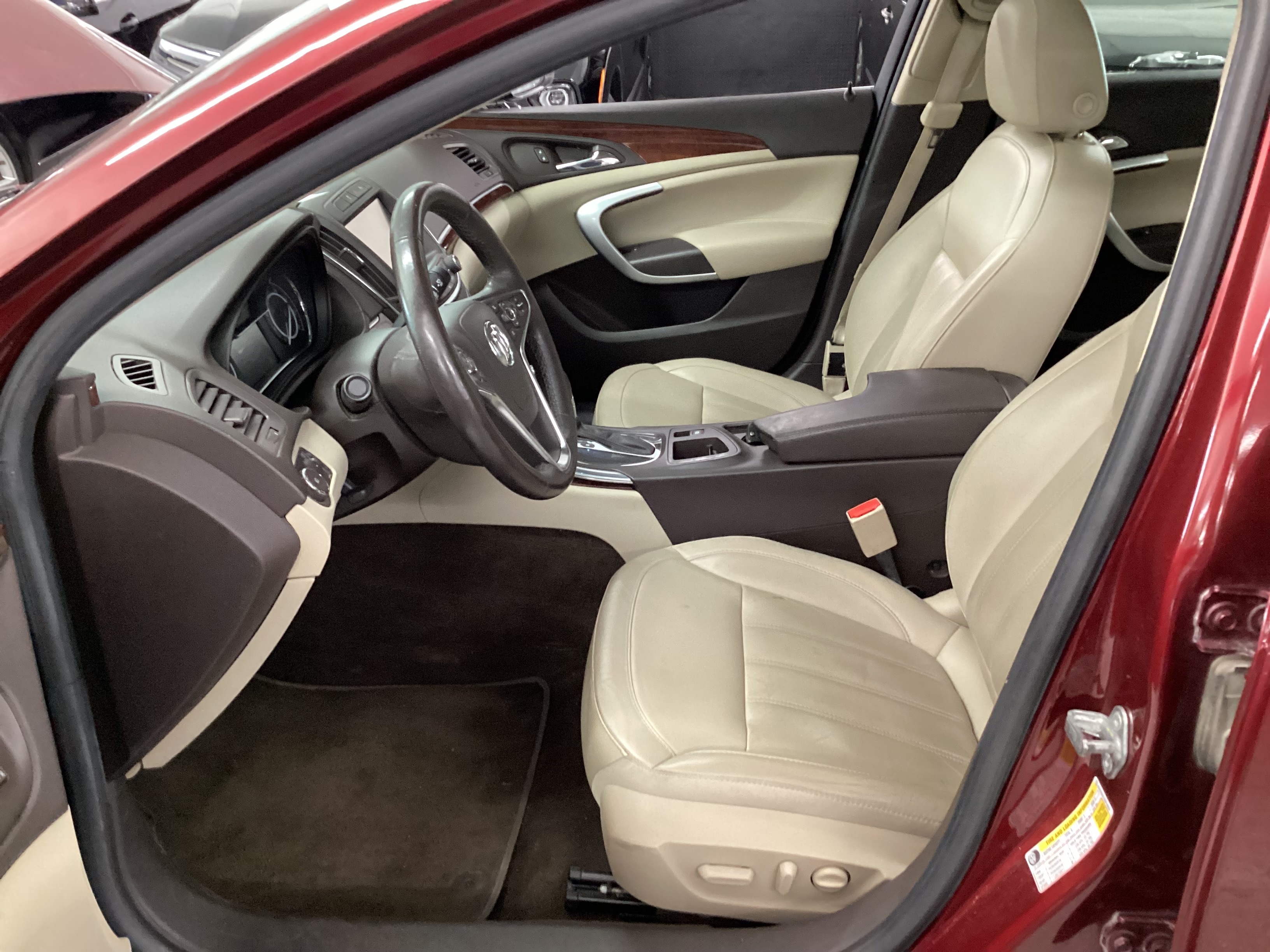 2016 BUICK Regal Premium II - Image 8