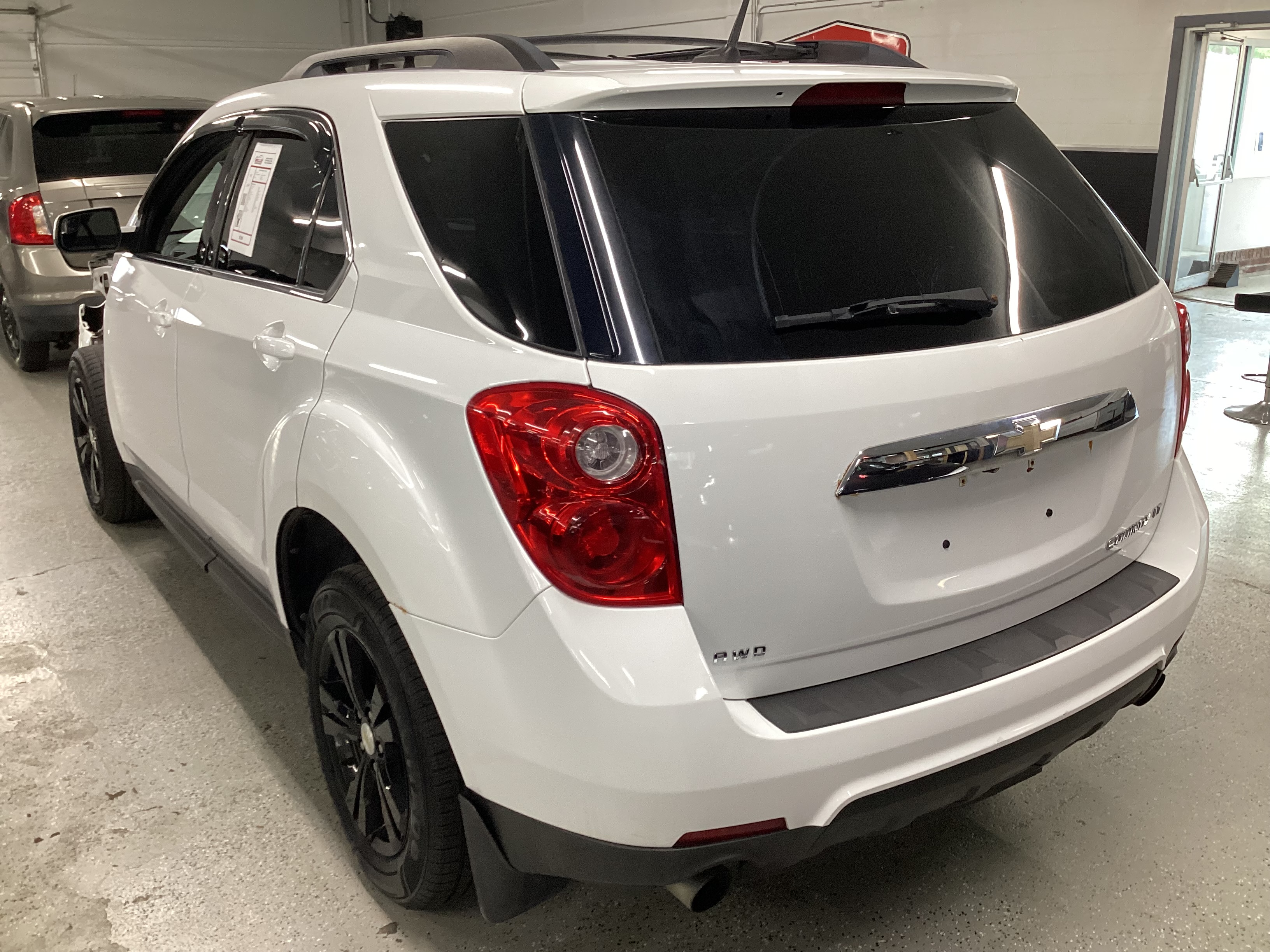 2012 CHEVROLET Equinox 2LT AWD - Image 2