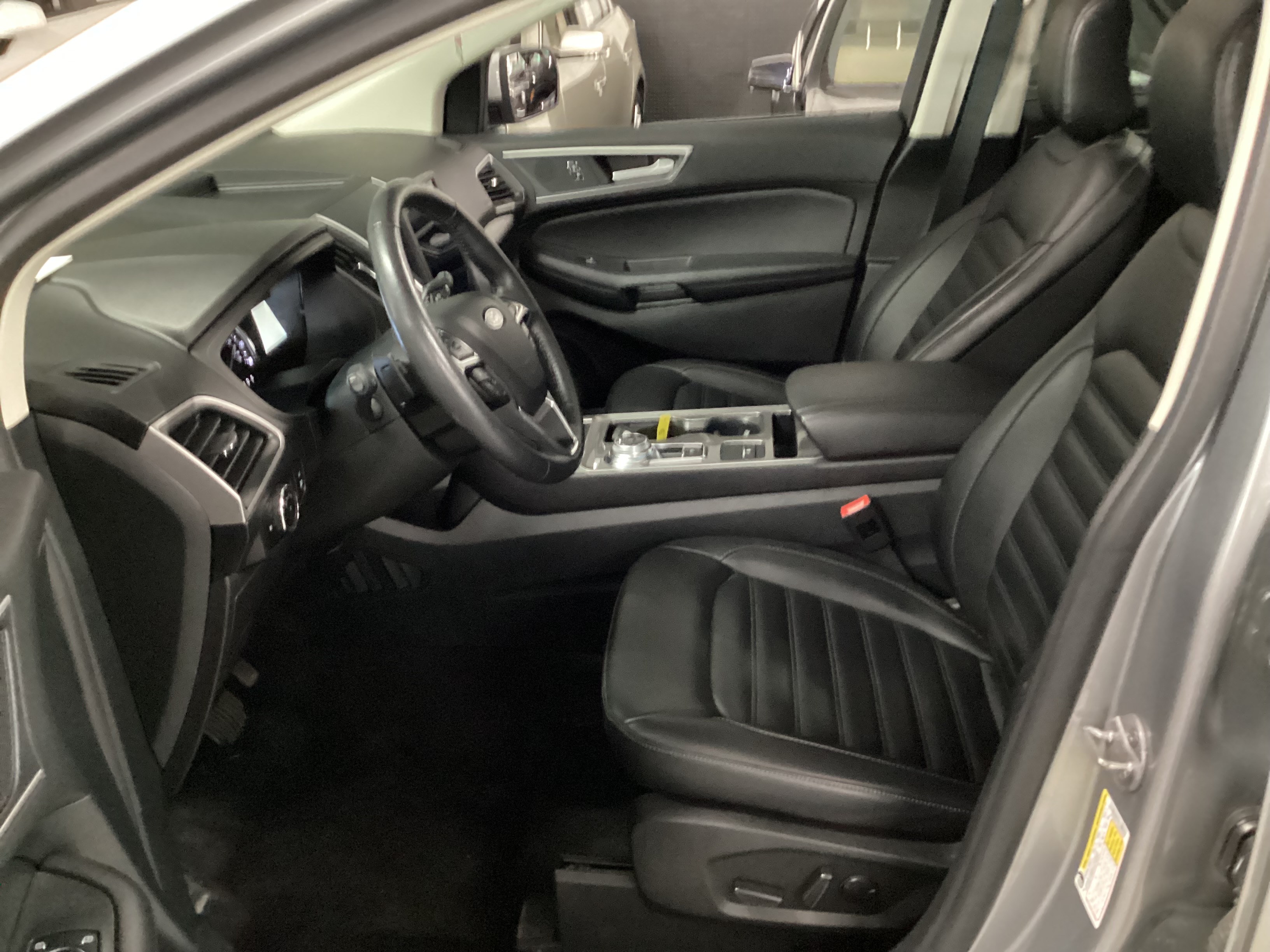 2024 FORD Edge SEL AWD - Image 9